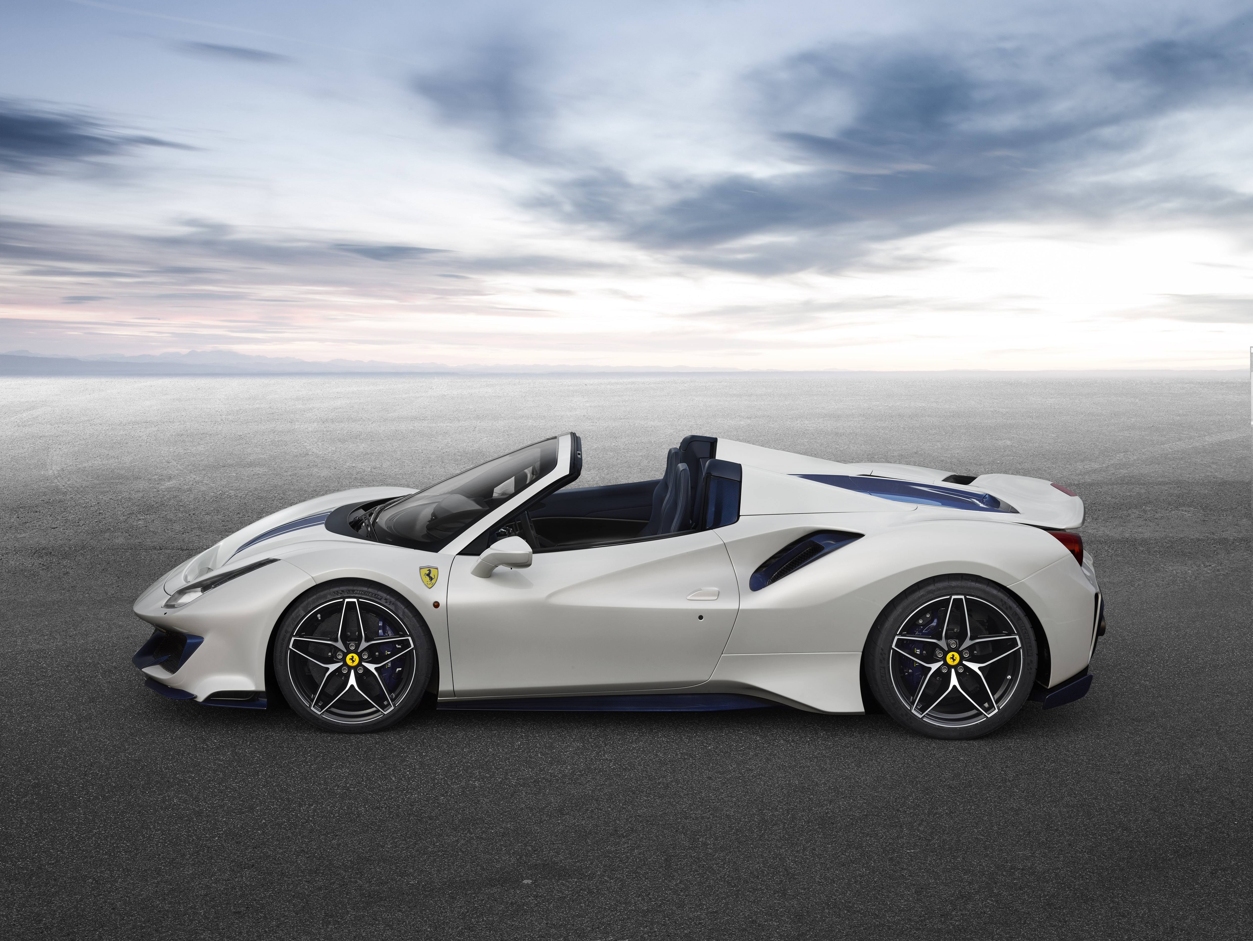 Ferrari 488 Pista Spider Wallpapers