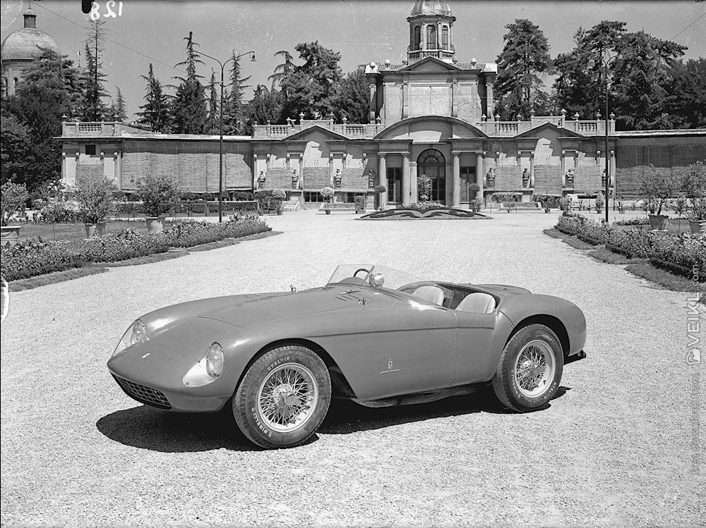 Ferrari 500 Mondial Wallpapers