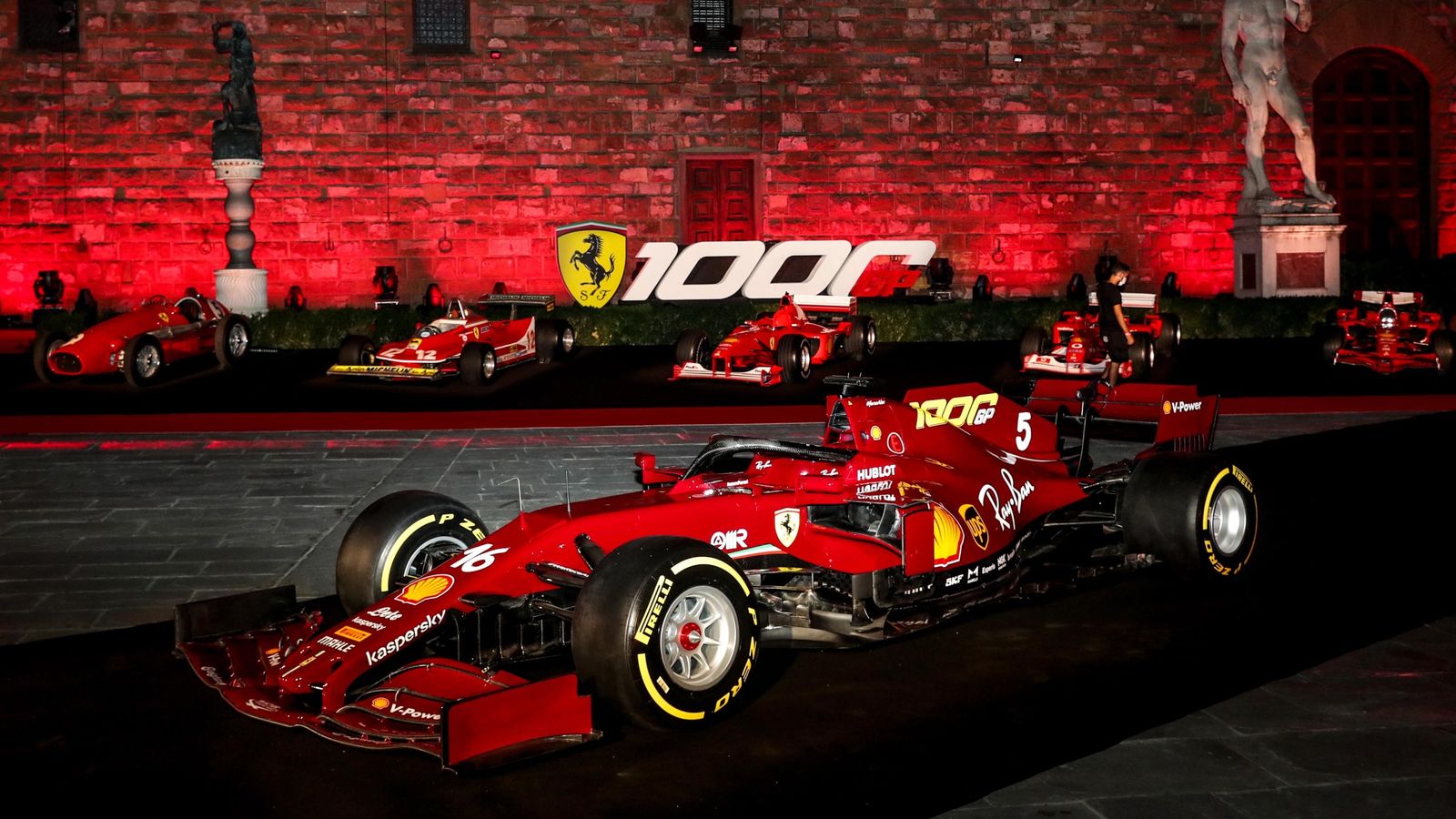 Ferrari F2001 Wallpapers