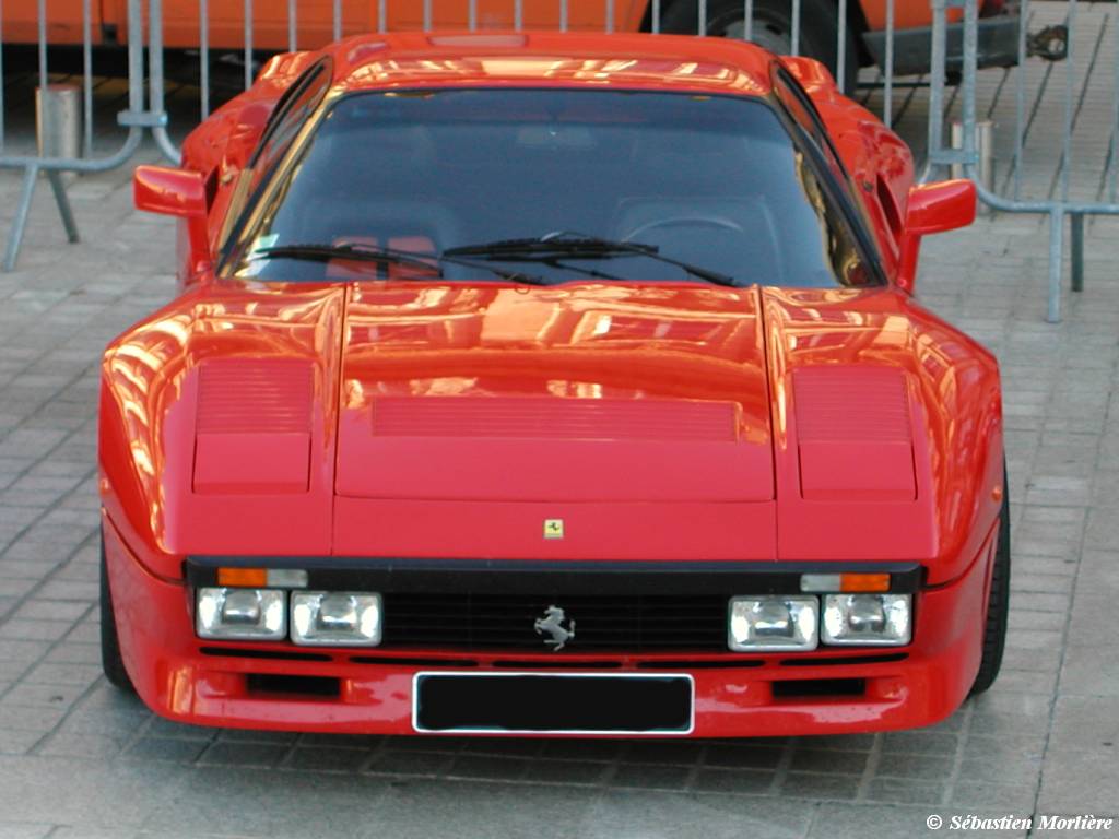 Ferrari Mondial Wallpapers