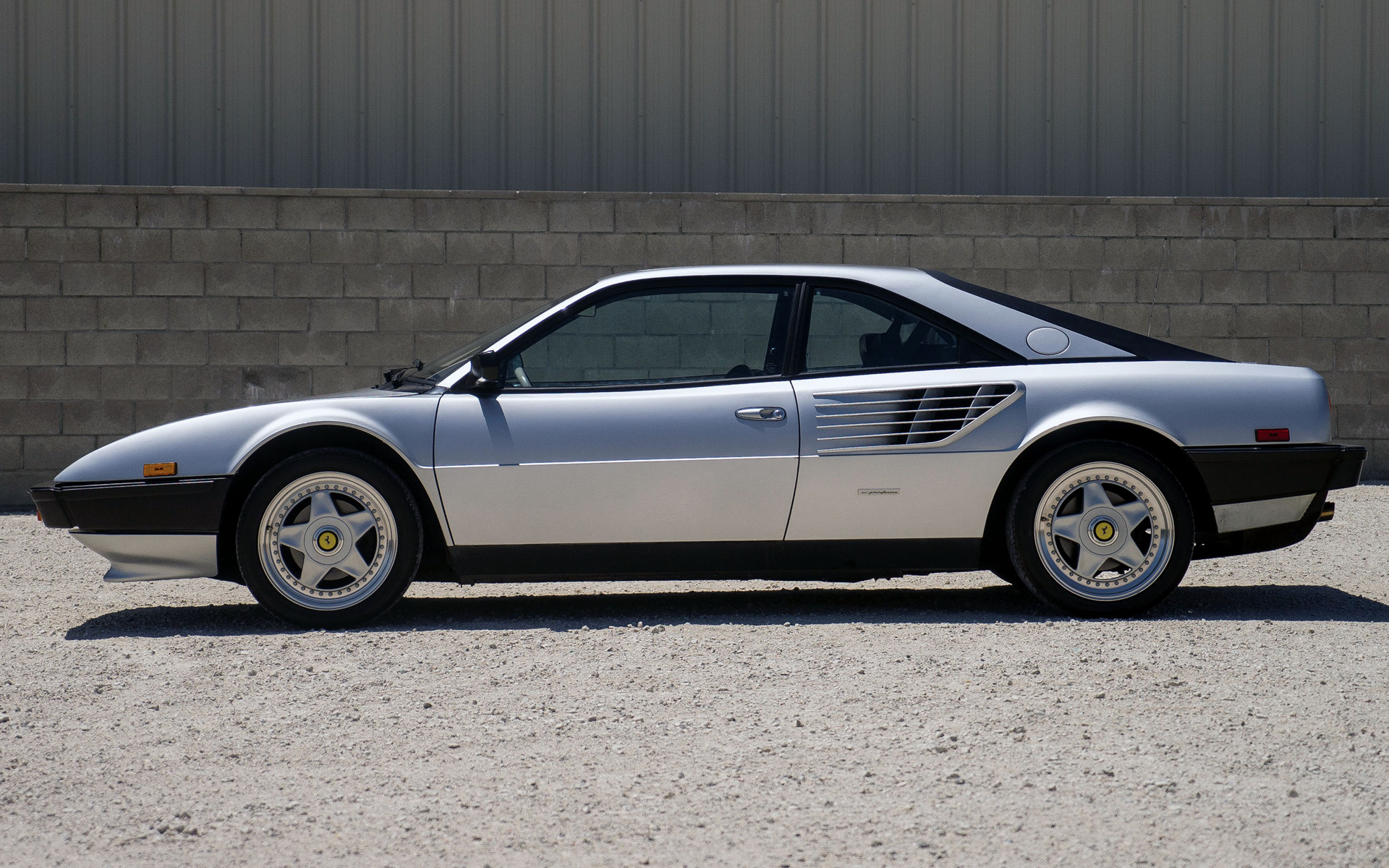 Ferrari Mondial Wallpapers