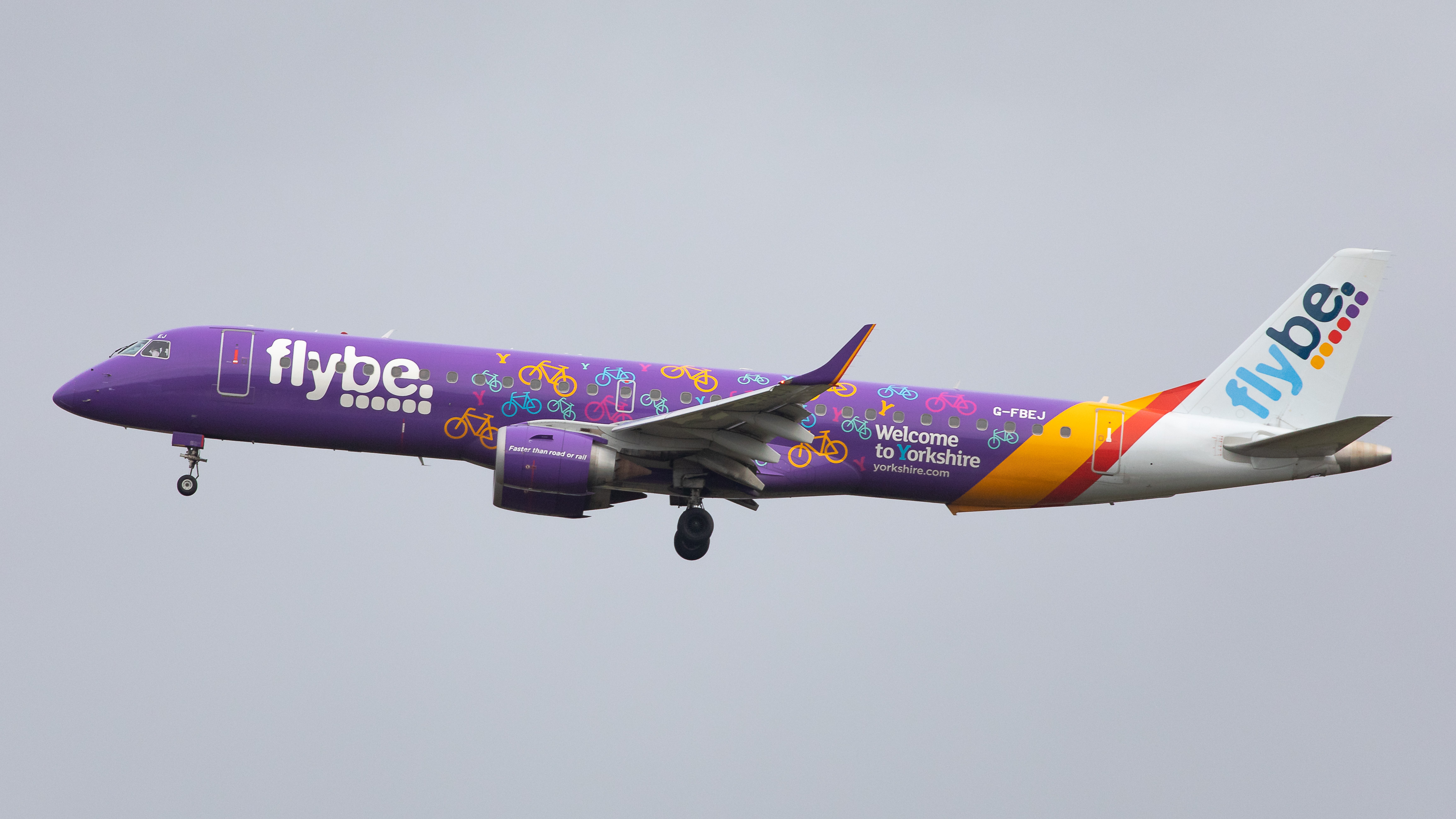 Flybe Embraer 195 Wallpapers