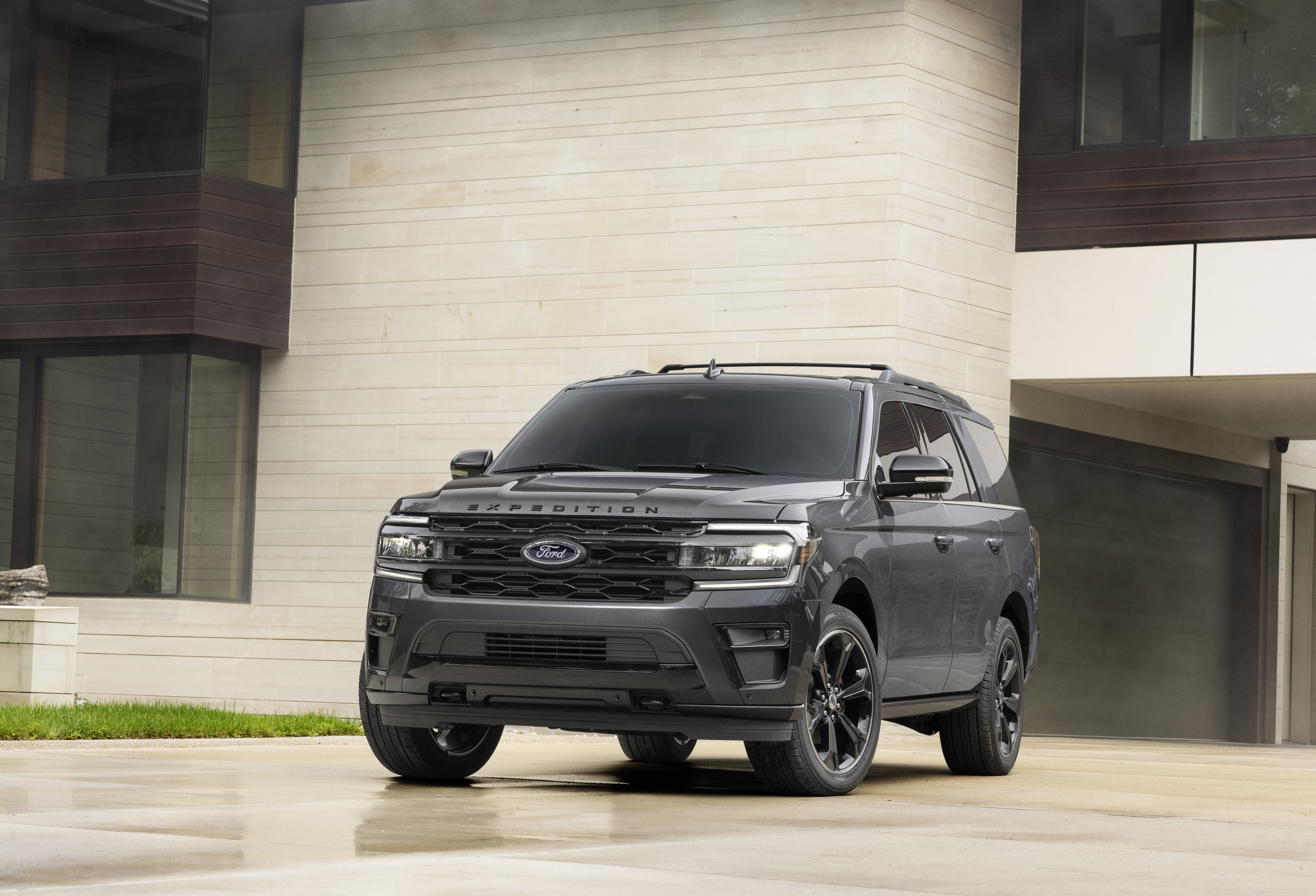 Ford Expedition "Stealth Edition" Wallpapers