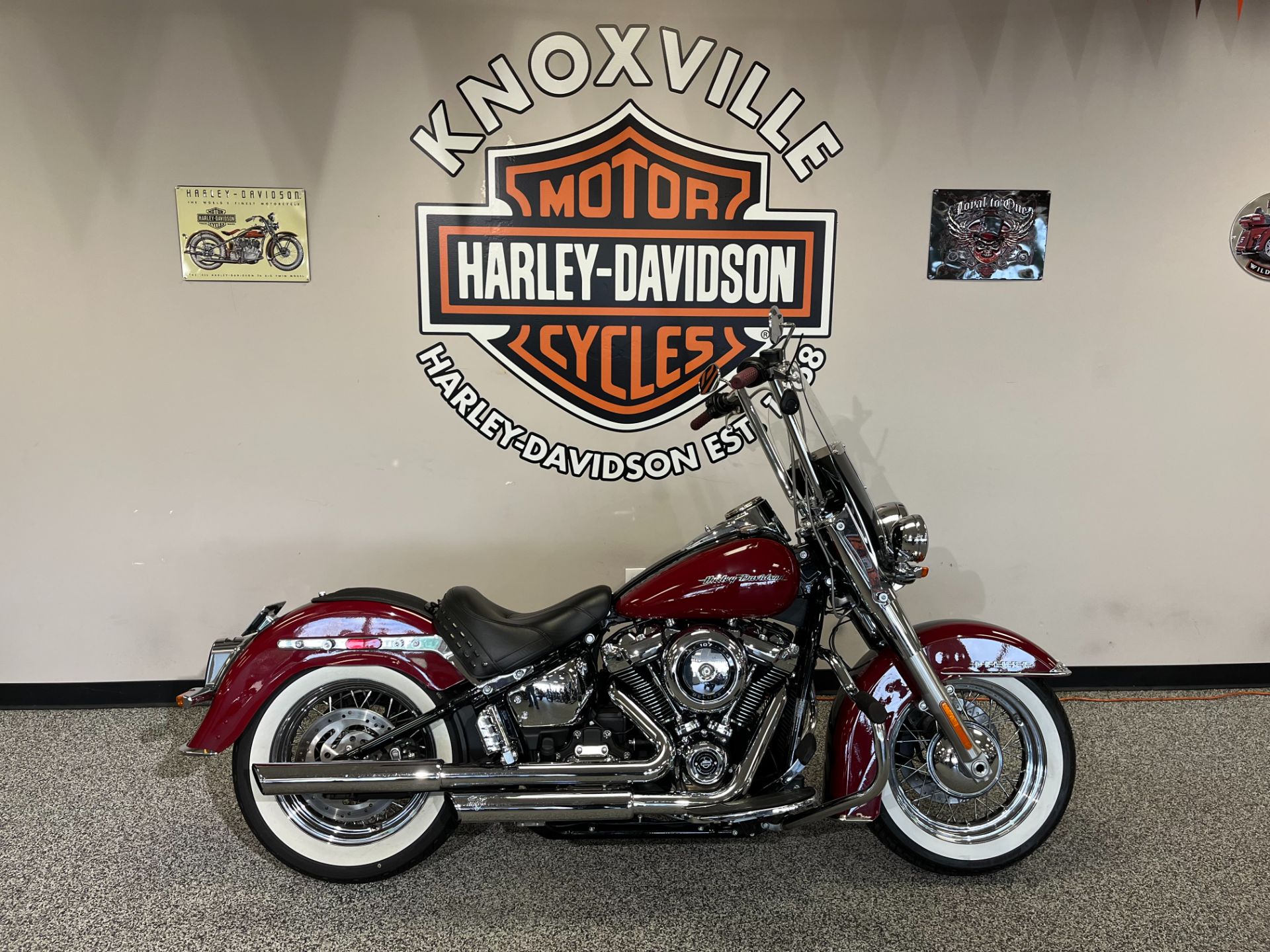 Harley-Davidson Softail Deluxe Wallpapers