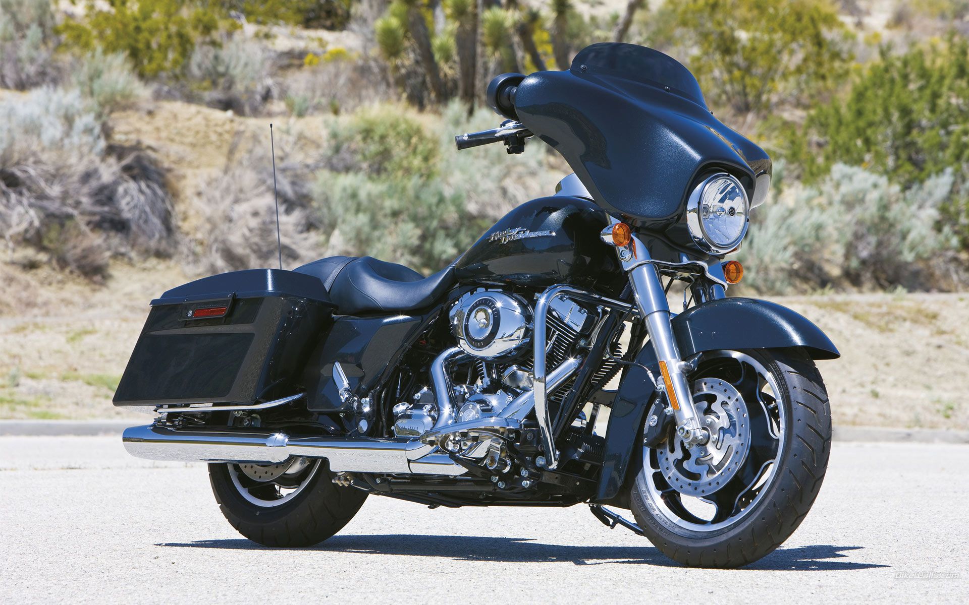 Harley-Davidson Street Glide Wallpapers