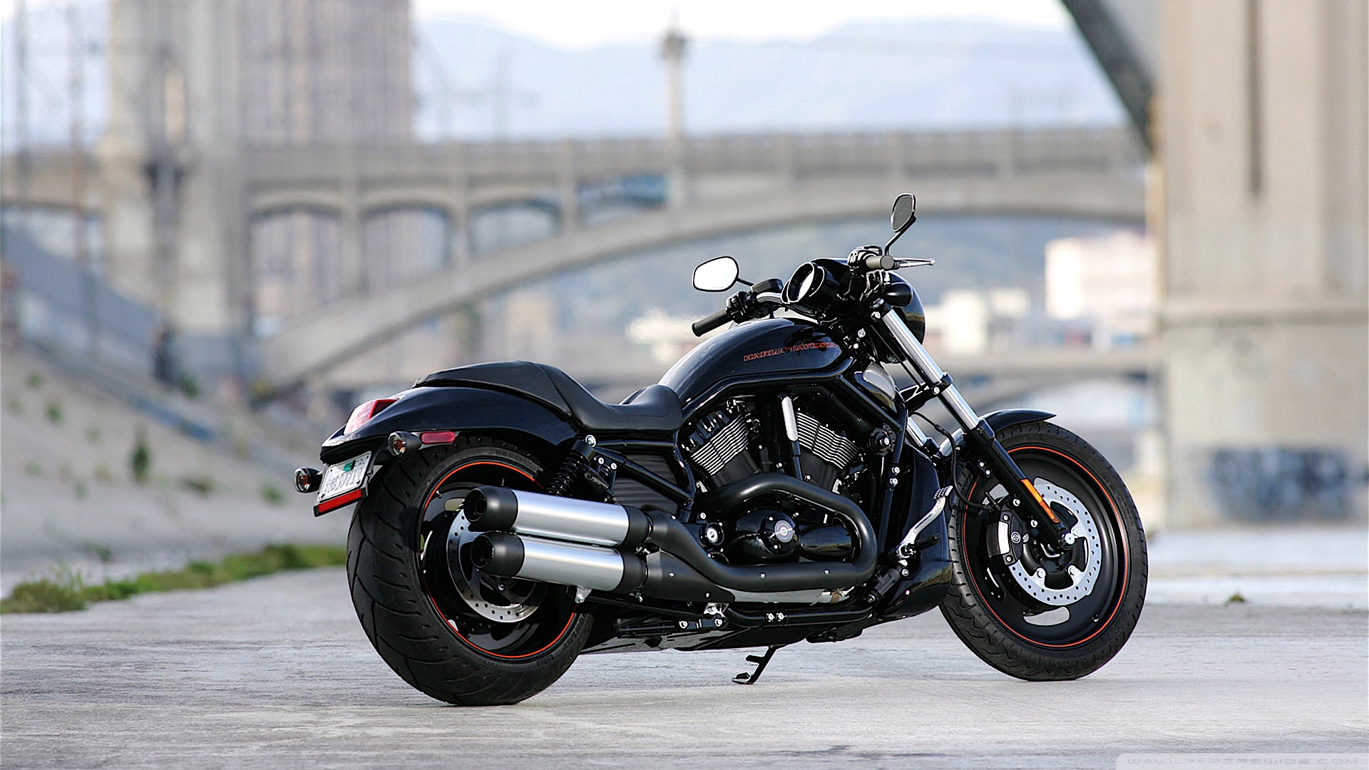 Harley-Davidson V Rod Wallpapers