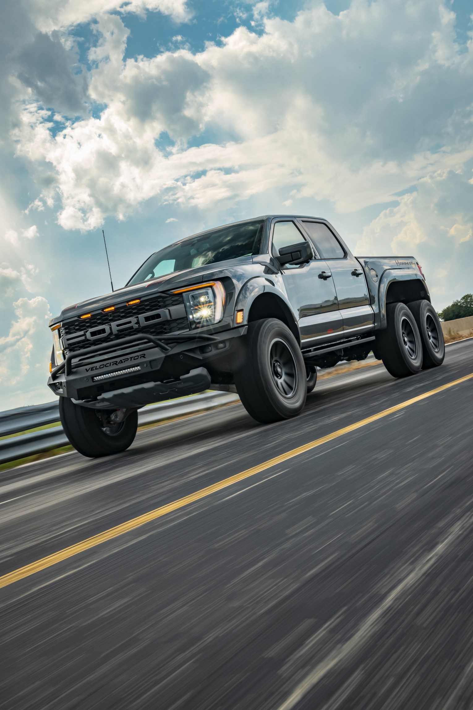 Hennessey Velociraptor 6X6 Wallpapers