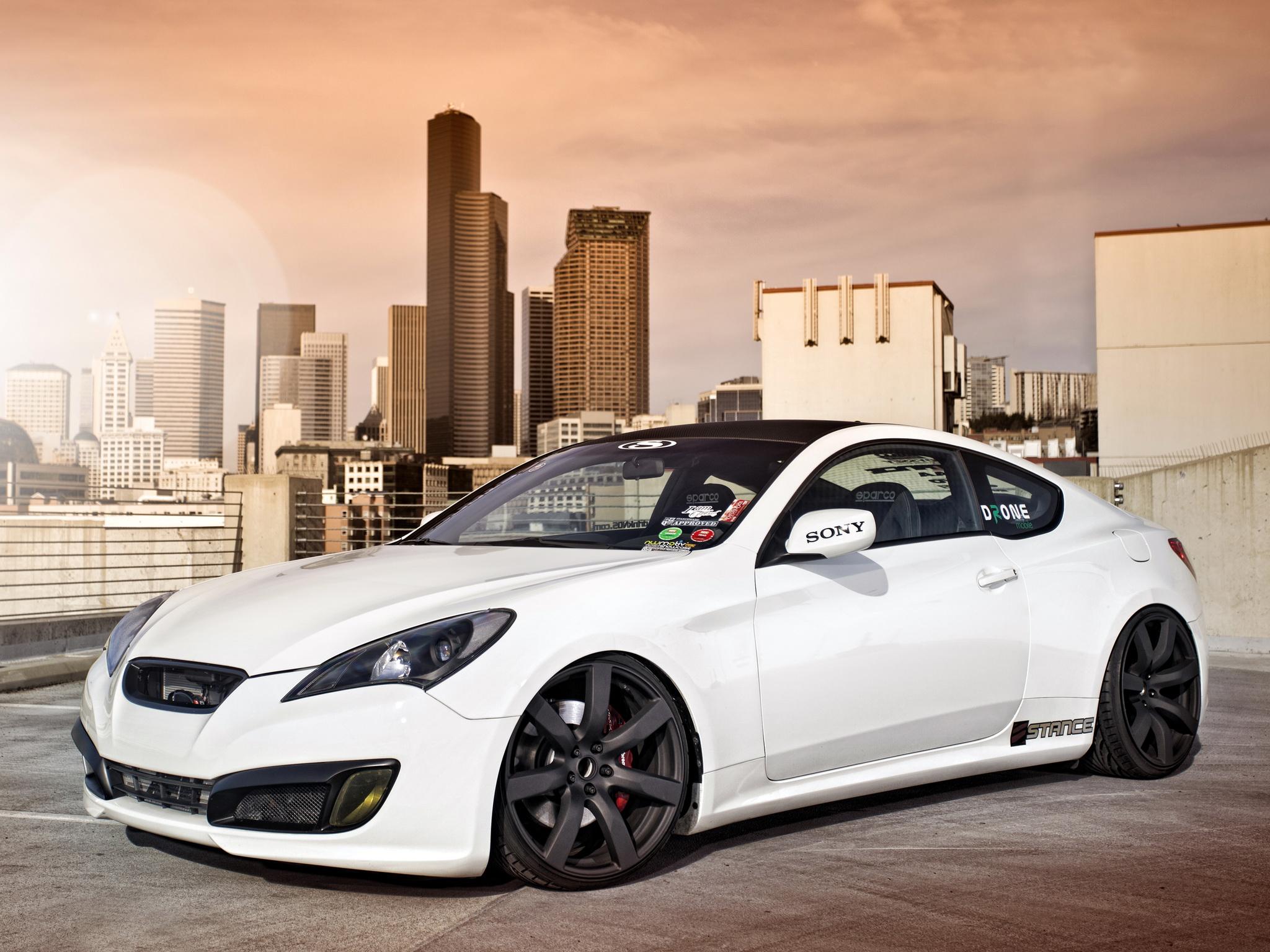 Hyundai Genesis Wallpapers