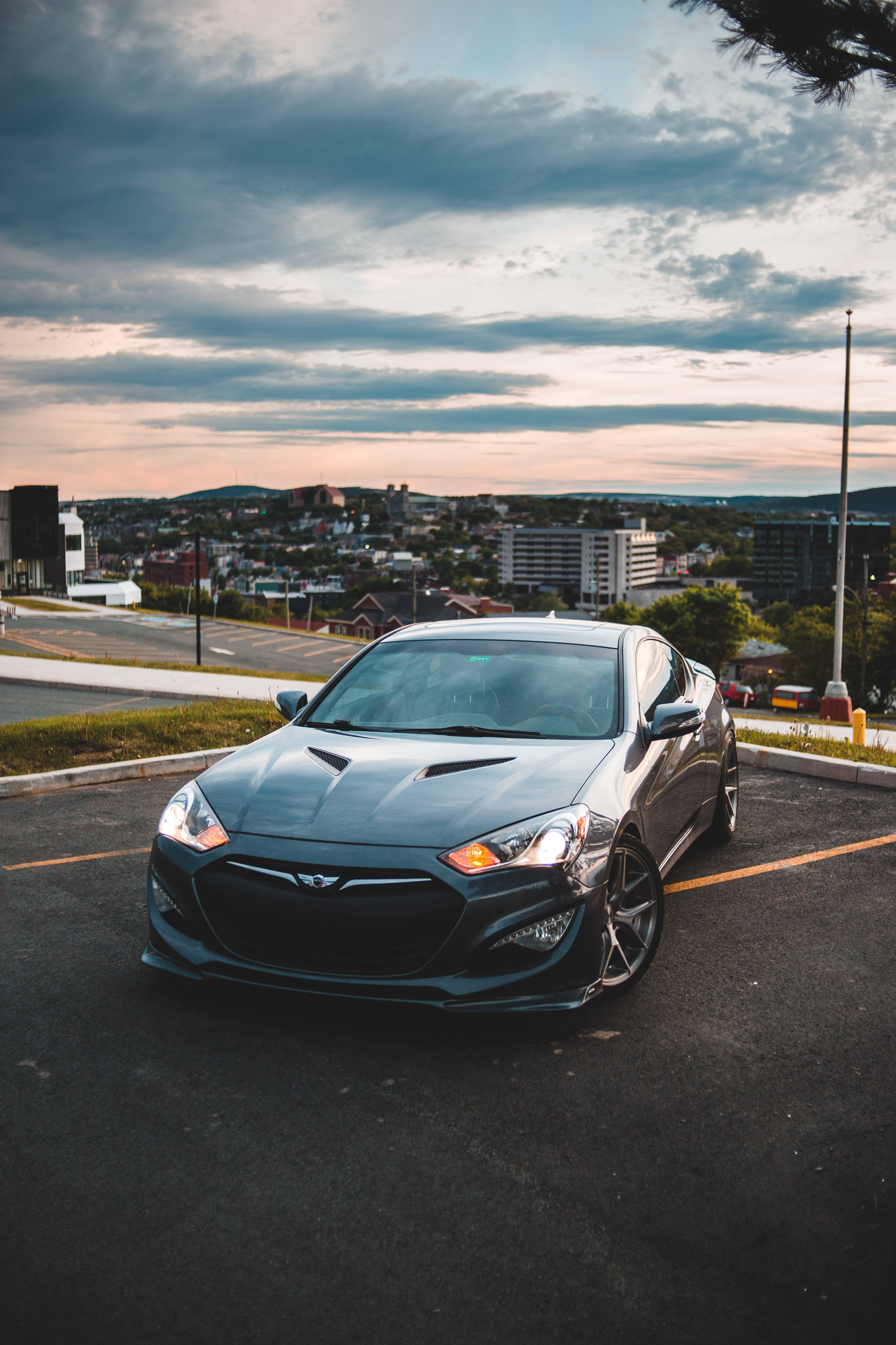 Hyundai Genesis Wallpapers