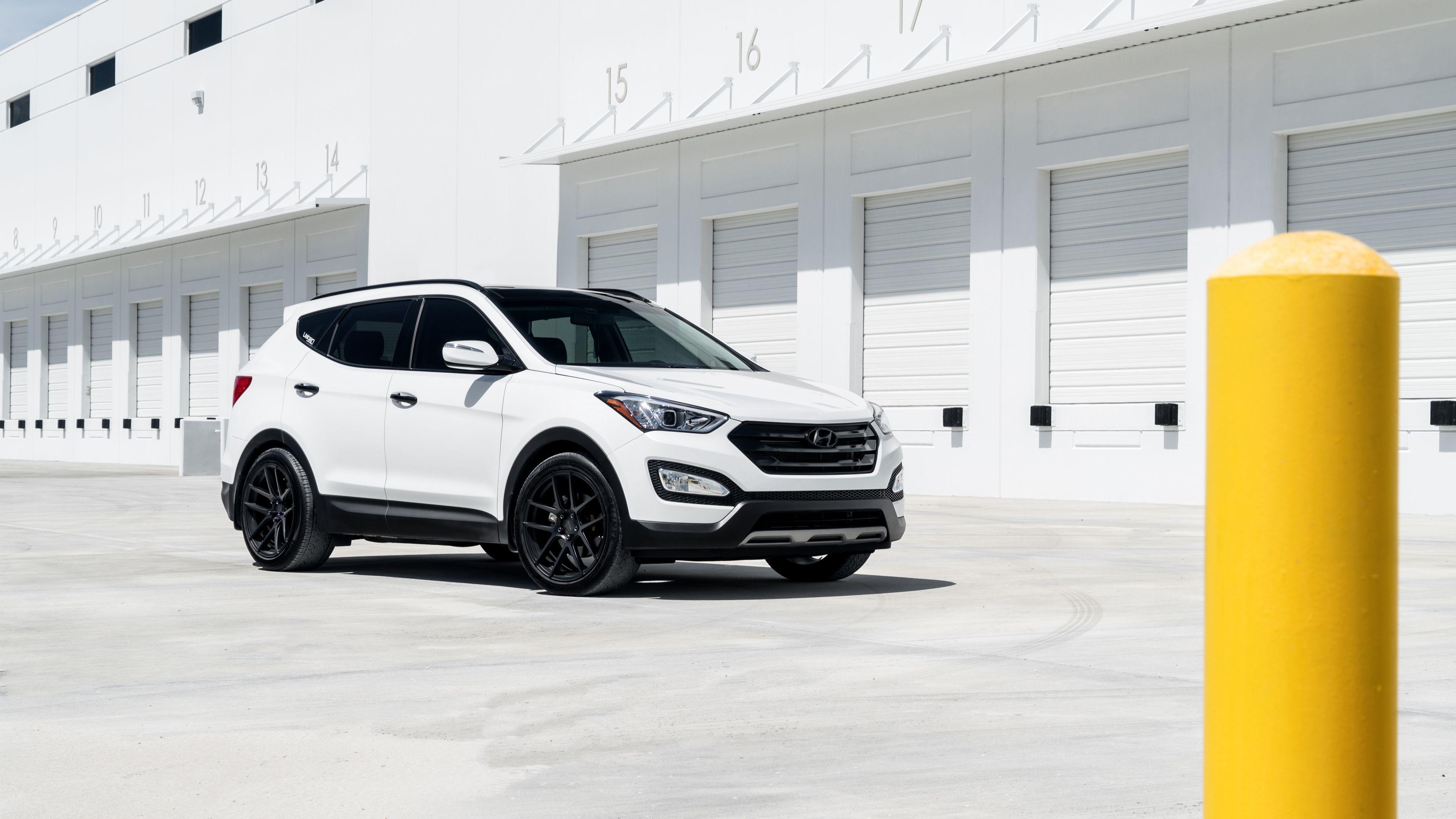 Hyundai Santa Fe Wallpapers