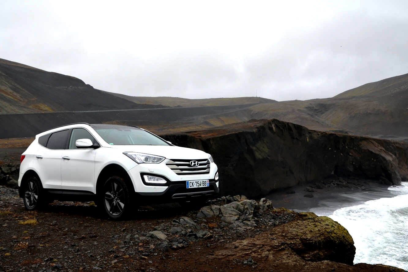 Hyundai Santa Fe Sport Wallpapers