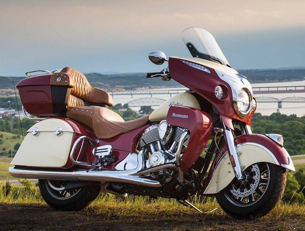 Indian Roadmaster Classic Bike 2017 Wallpapers