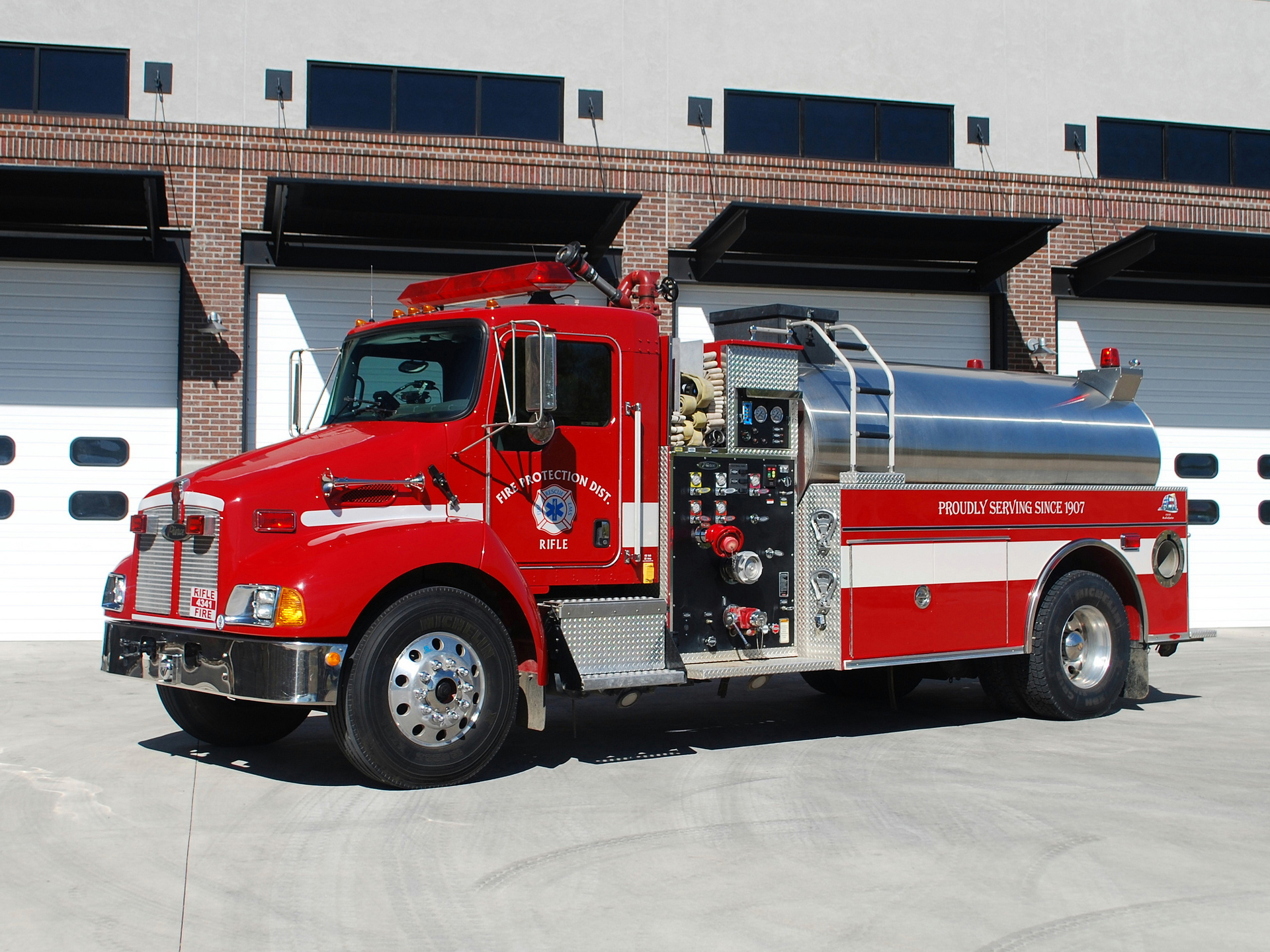 International Fire Truck Wallpapers