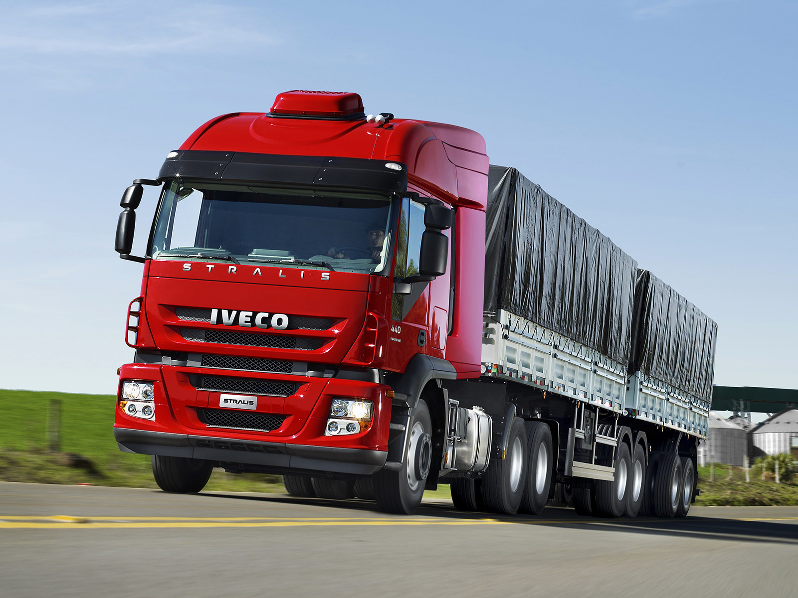 Iveco Stralis Wallpapers