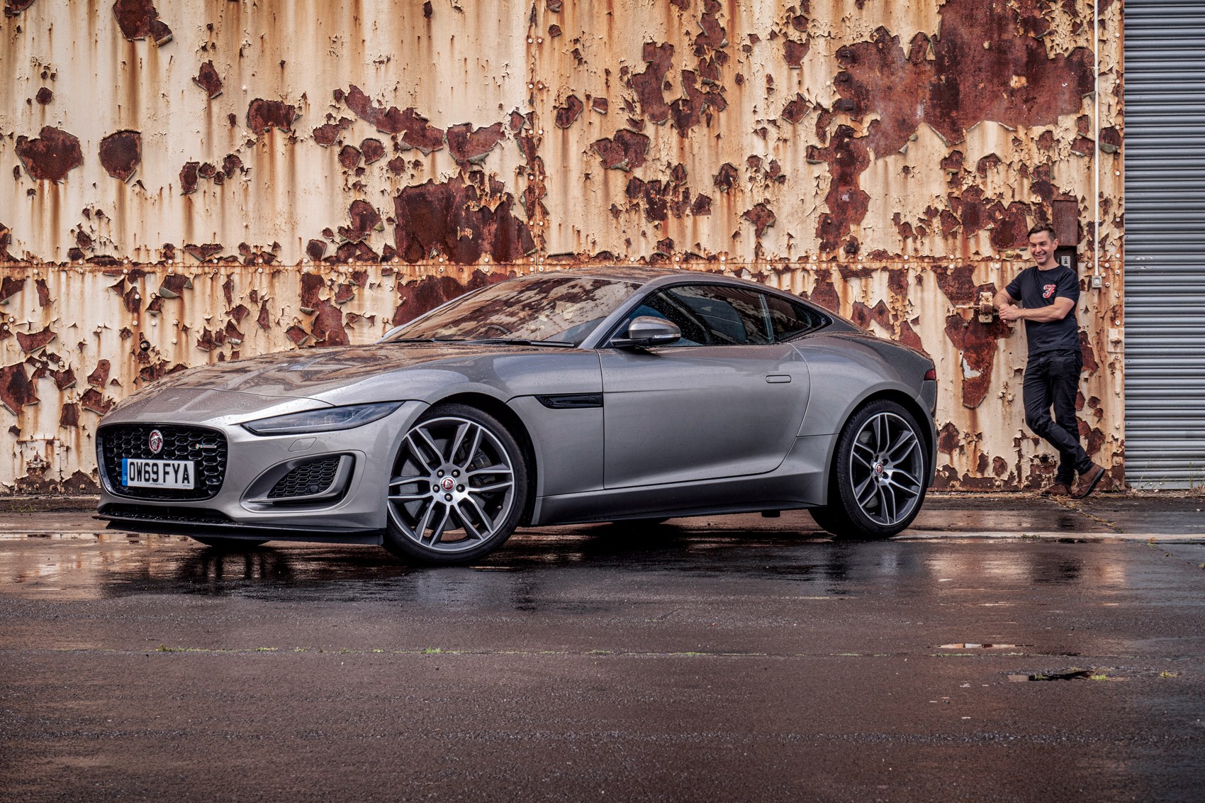 Jaguar F-Type P 450 Coupe R-Dynamic Wallpapers