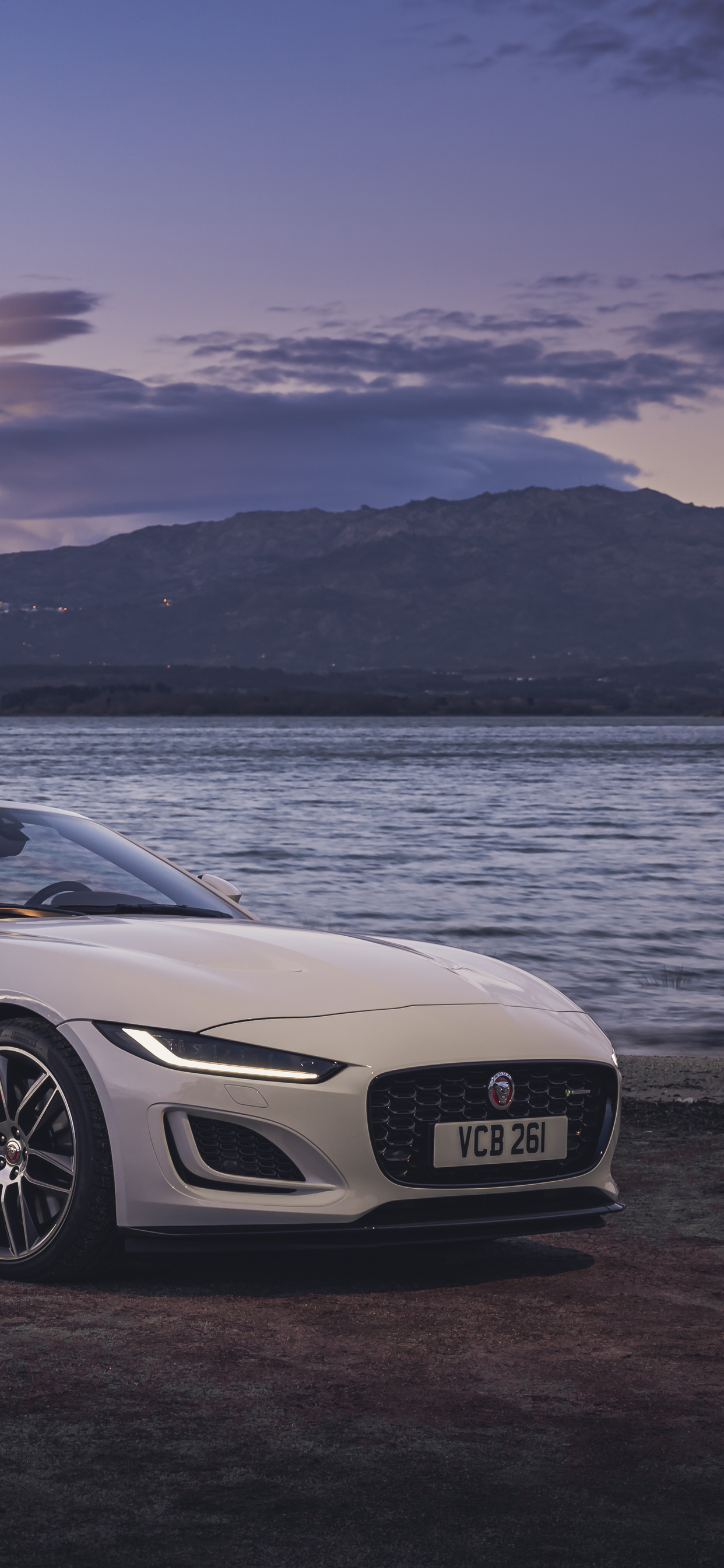 Jaguar F-Type P 450 Coupe R-Dynamic Wallpapers