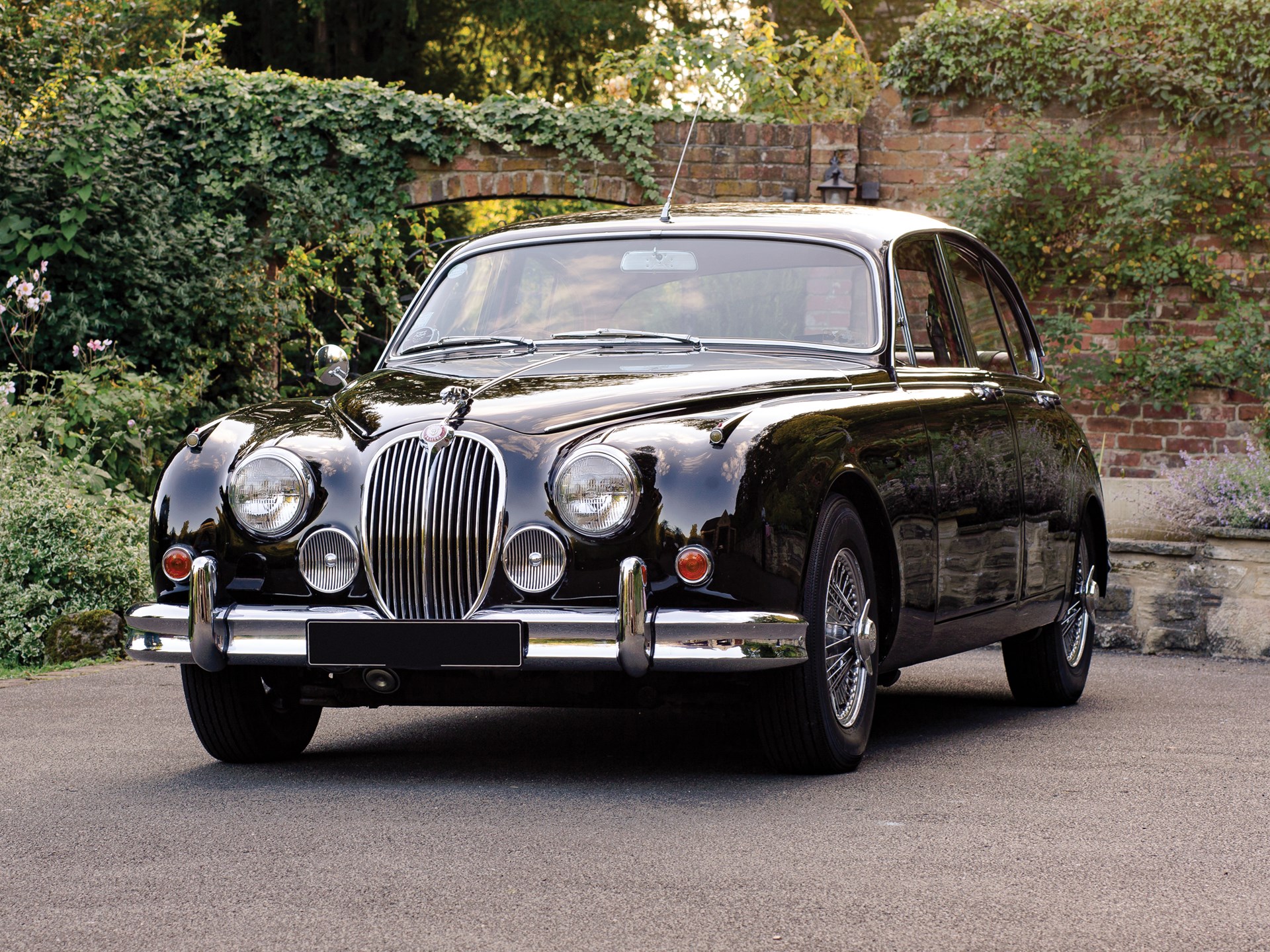 Jaguar Mk 2 Wallpapers