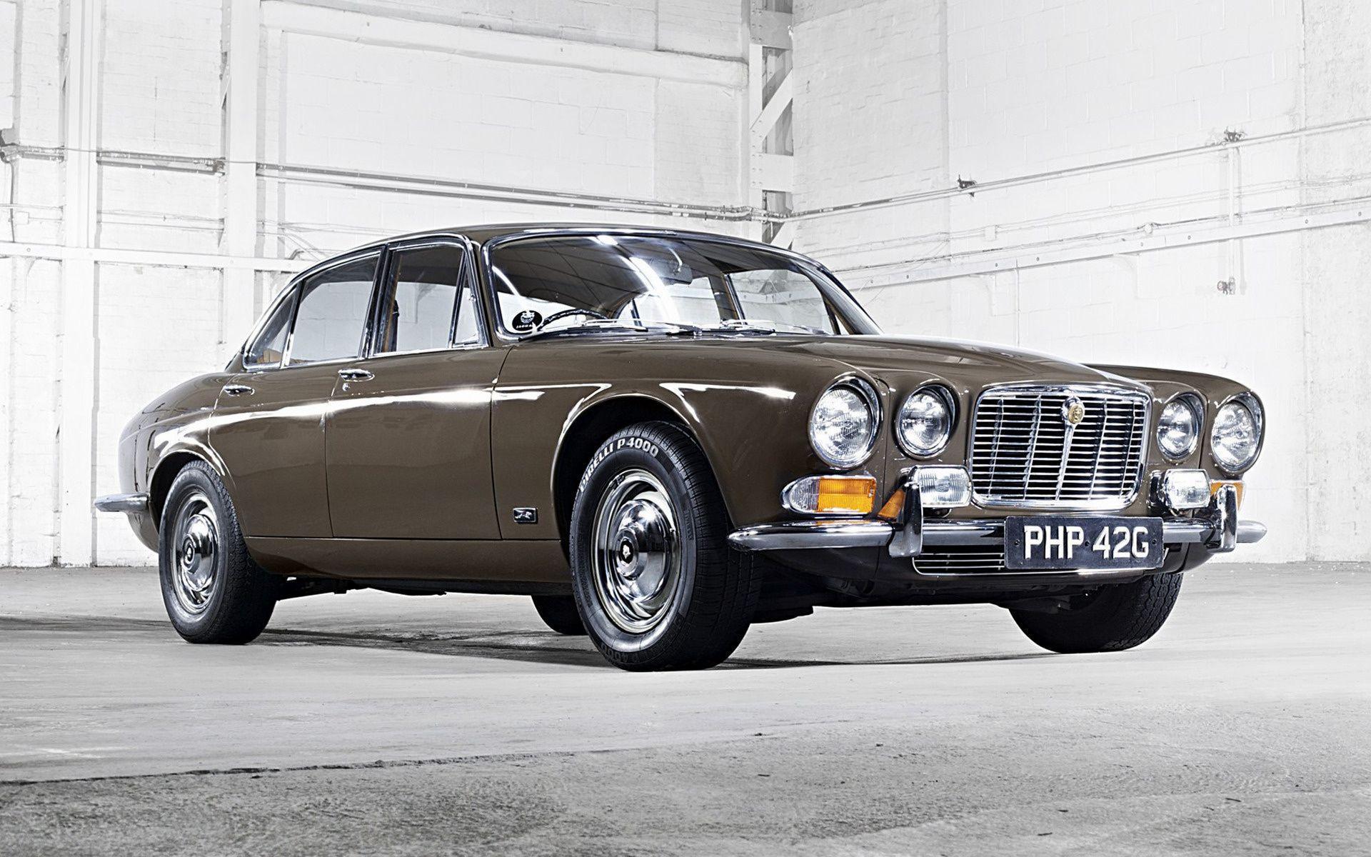 Jaguar Xj6 Wallpapers