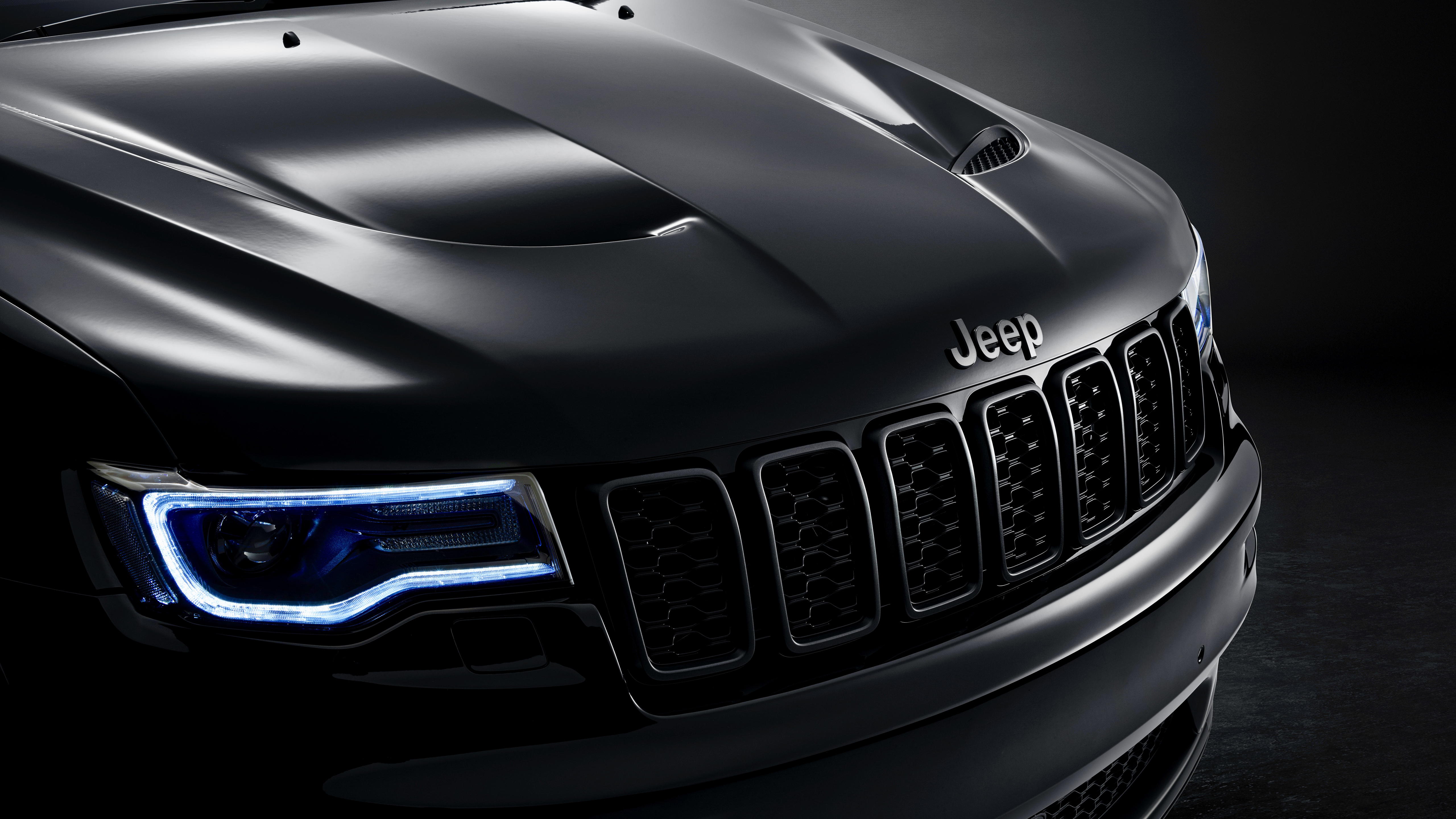 Jeep Grand Cherokee Wallpapers