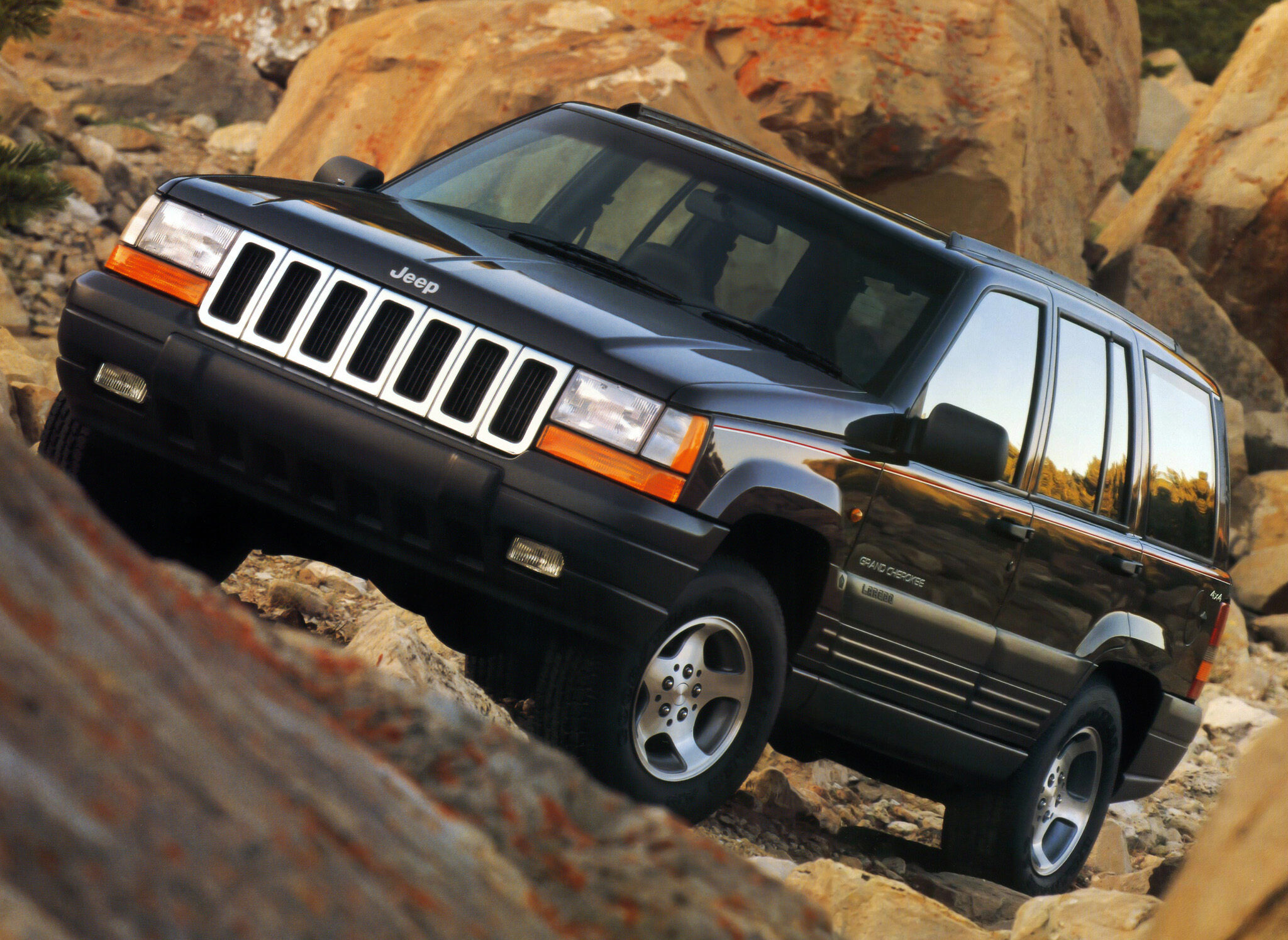 Jeep Grand Cherokee Wallpapers