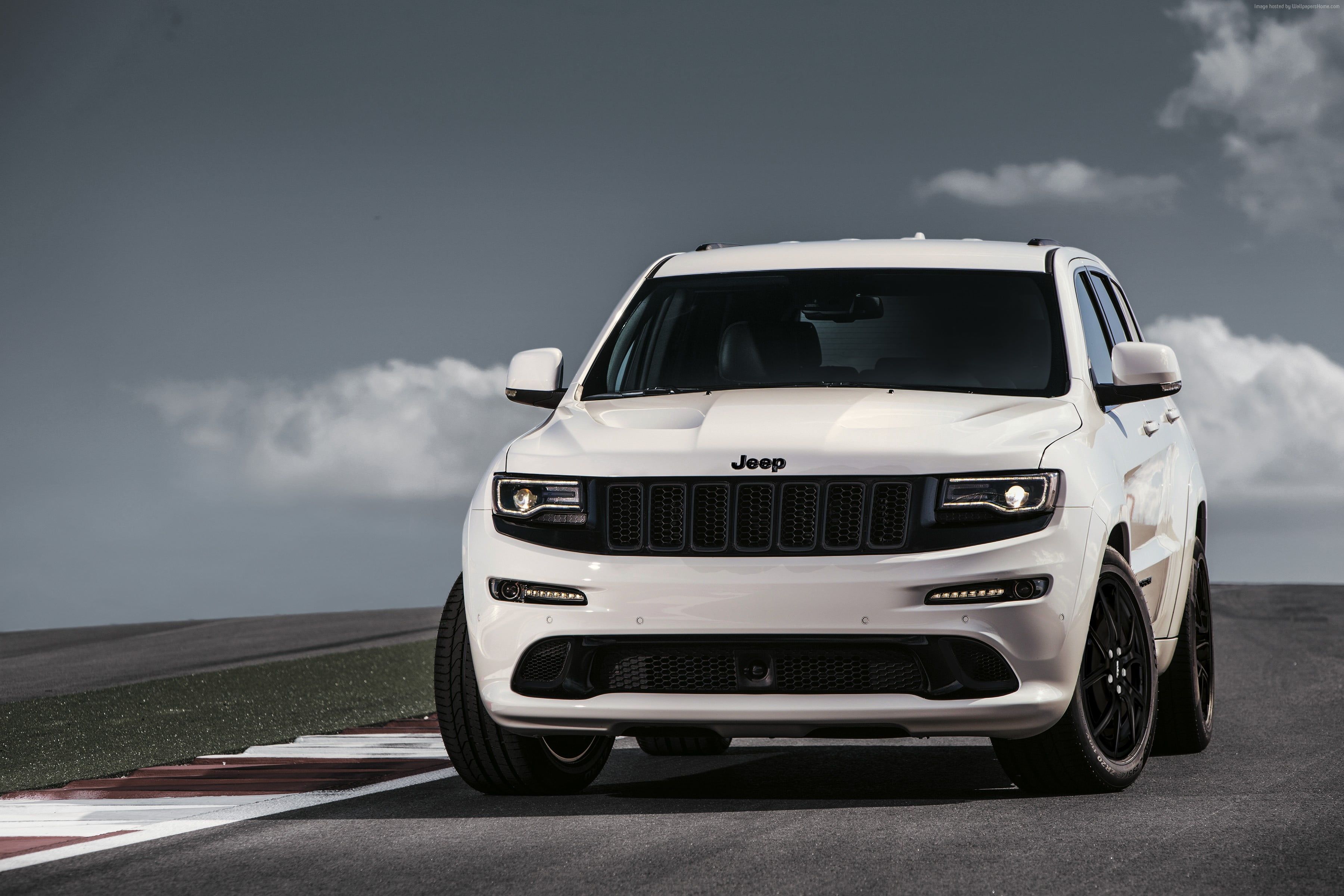 Jeep Grand Cherokee Wallpapers