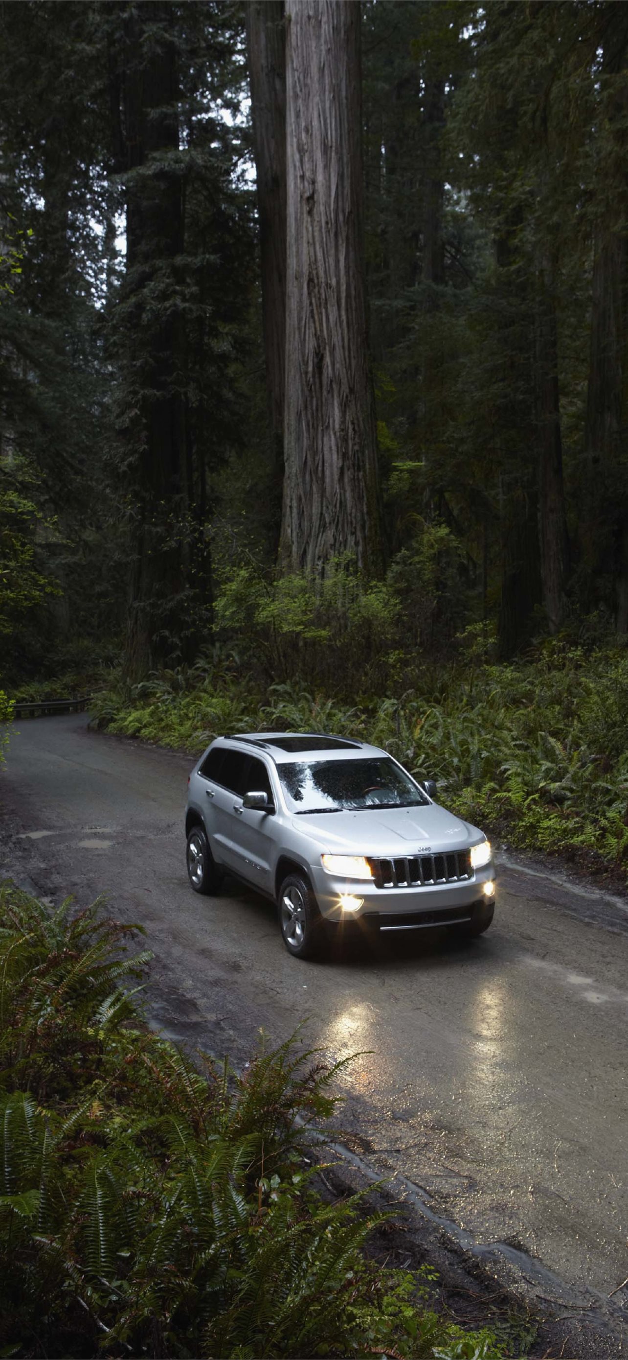 Jeep Grand Cherokee Wallpapers