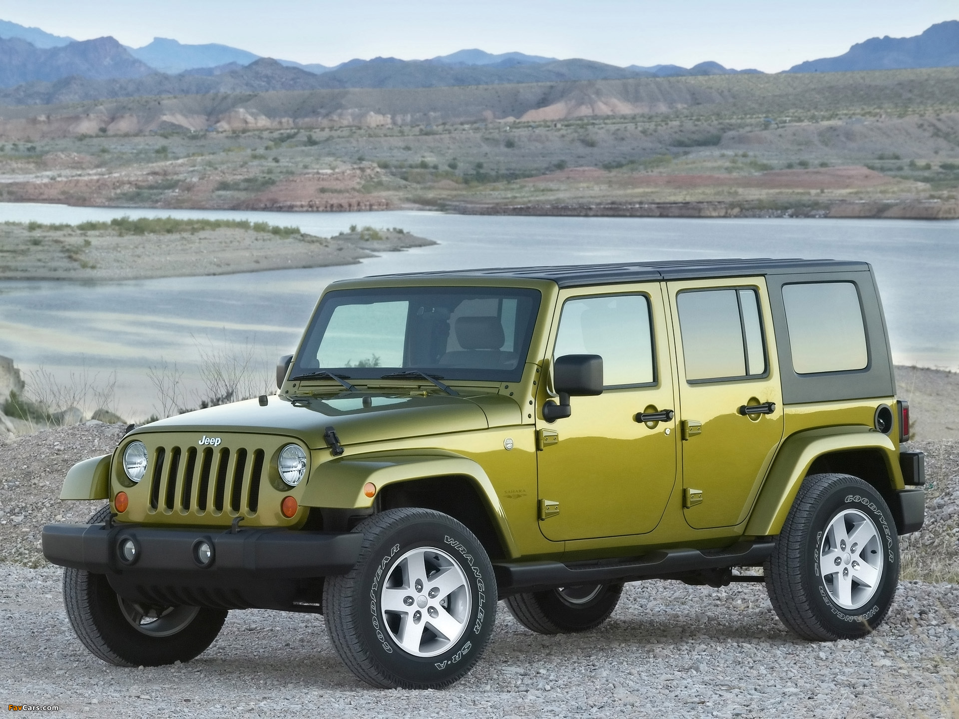 Jeep Wrangler Unlimited Sahara Wallpapers