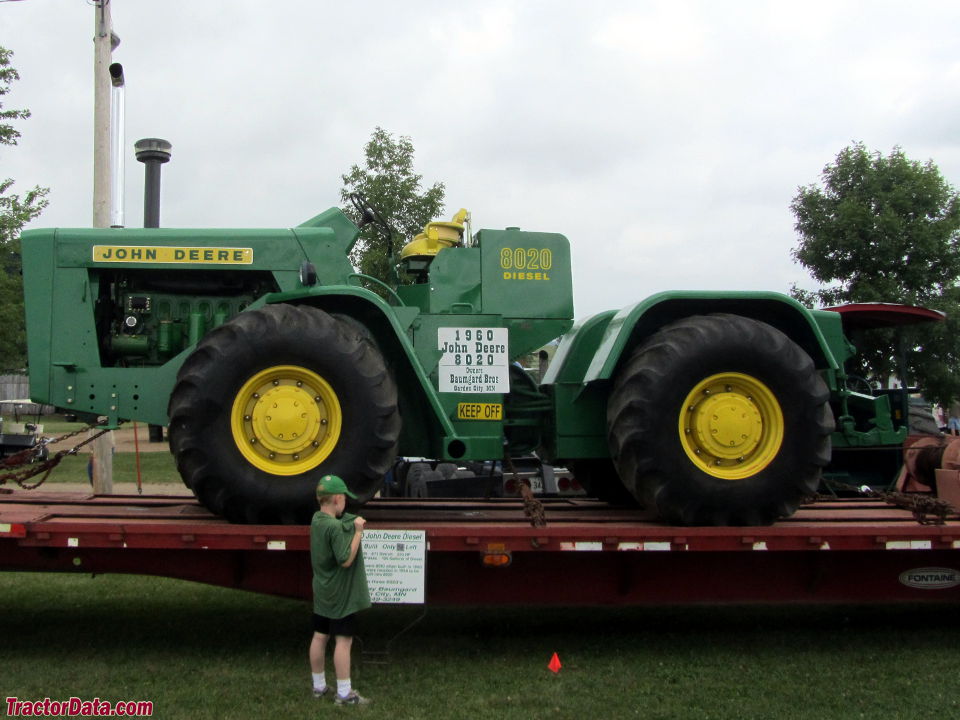 John Deere 8020 Wallpapers