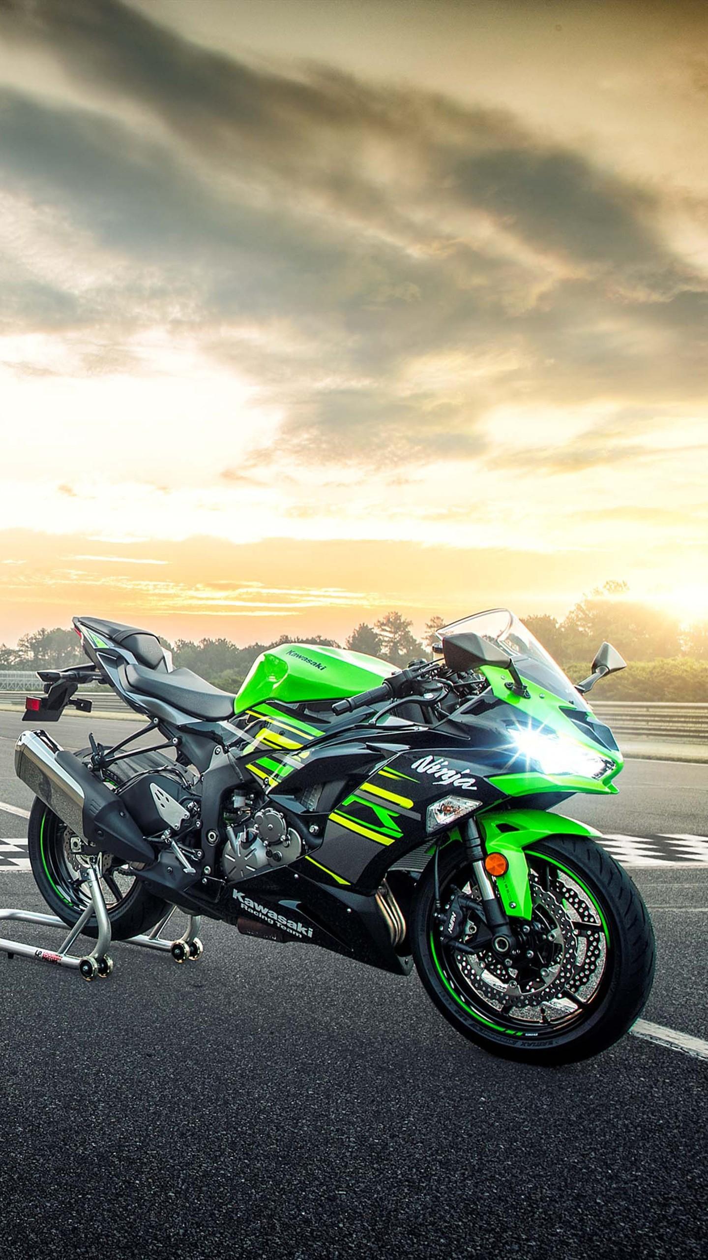 Kawasaki Ninja Zx-6R Wallpapers