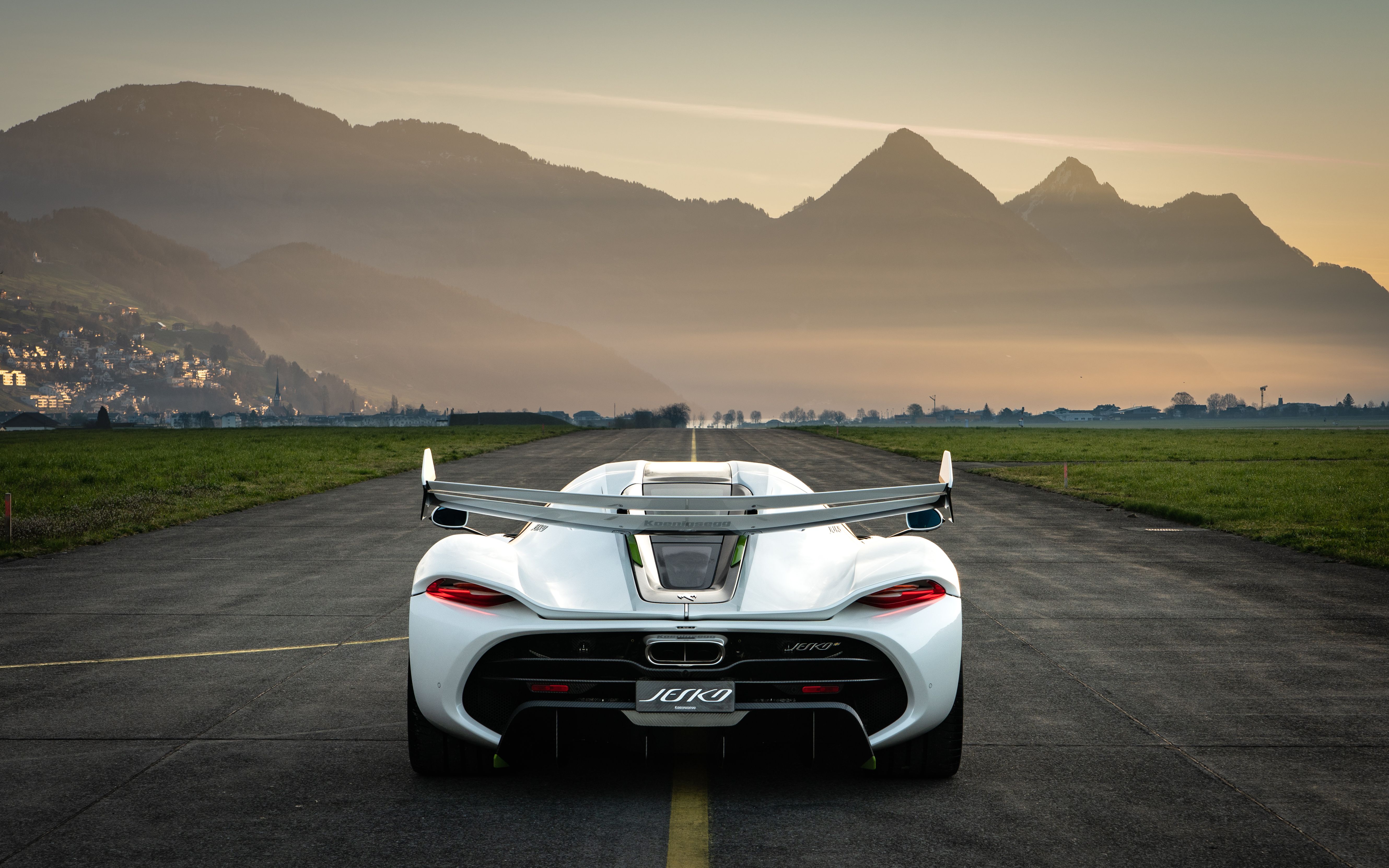 Koenigsegg Jesko Wallpapers