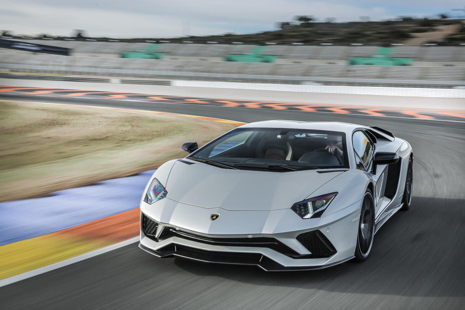 Lamborghini Aventador S Roadster 2017 Wallpapers