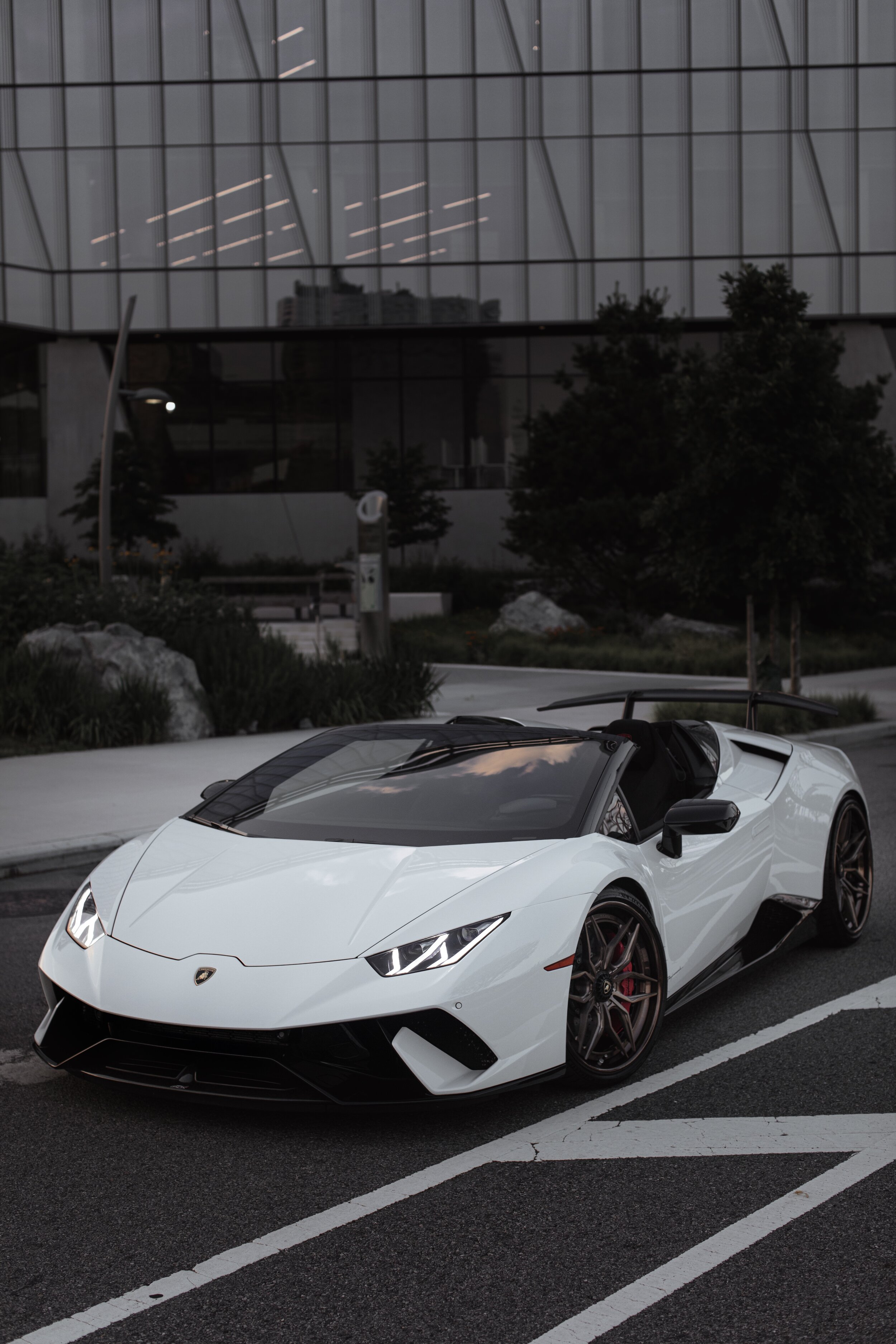 Lamborghini Huracan Spyder Performante Wallpapers