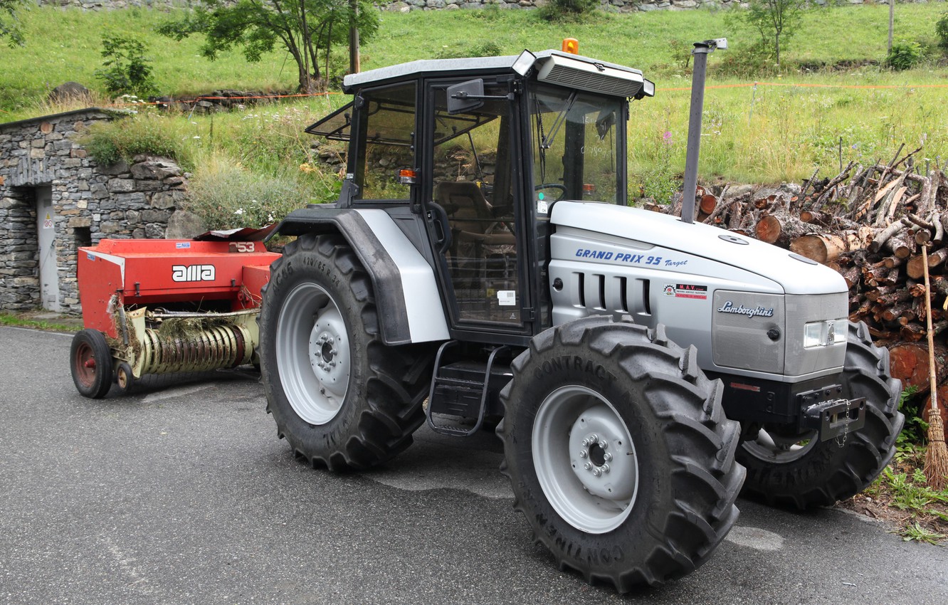 Lamborghini Tractor Wallpapers