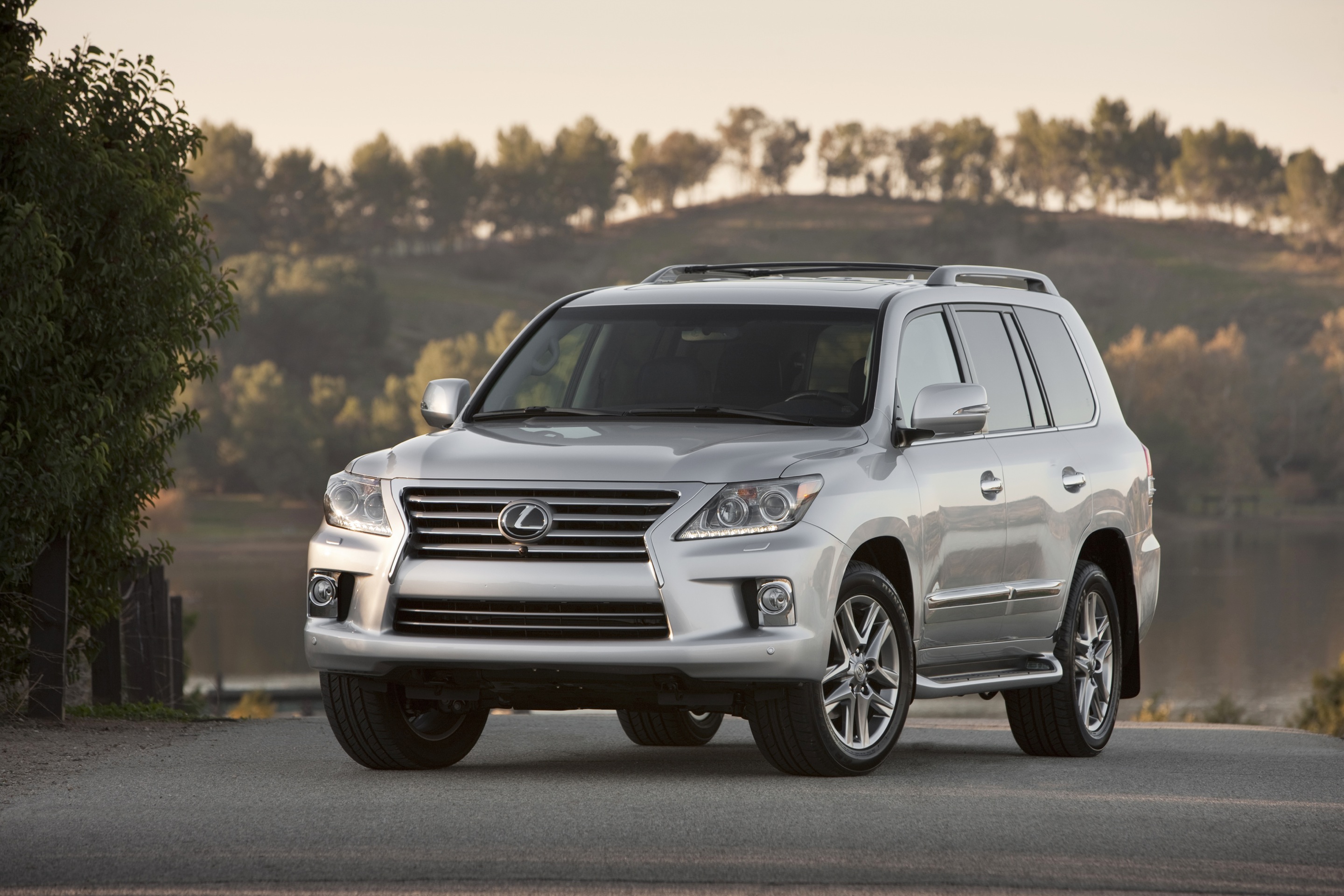 Lexus Lx 570S Wallpapers