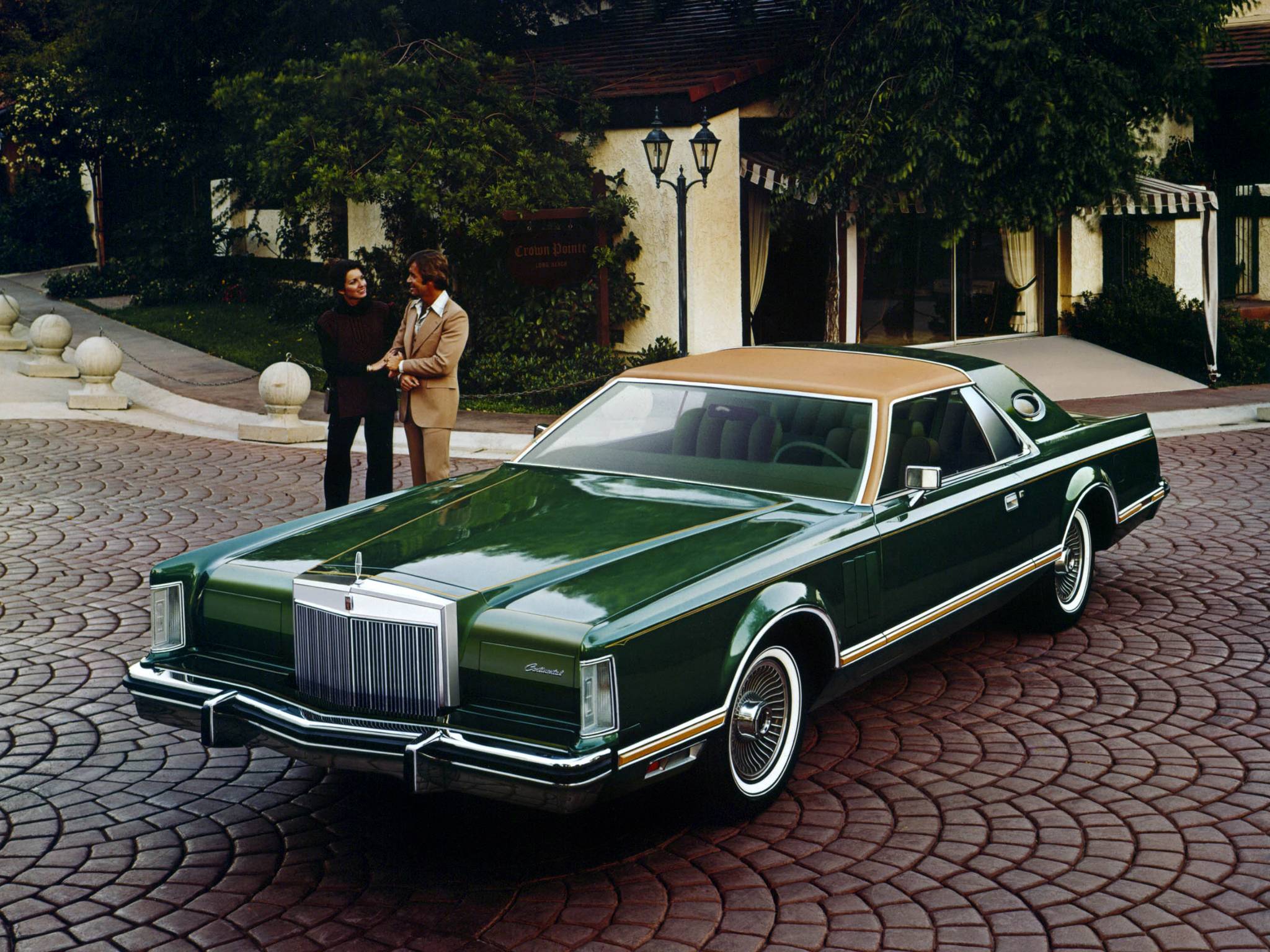 Lincoln Continental Wallpapers