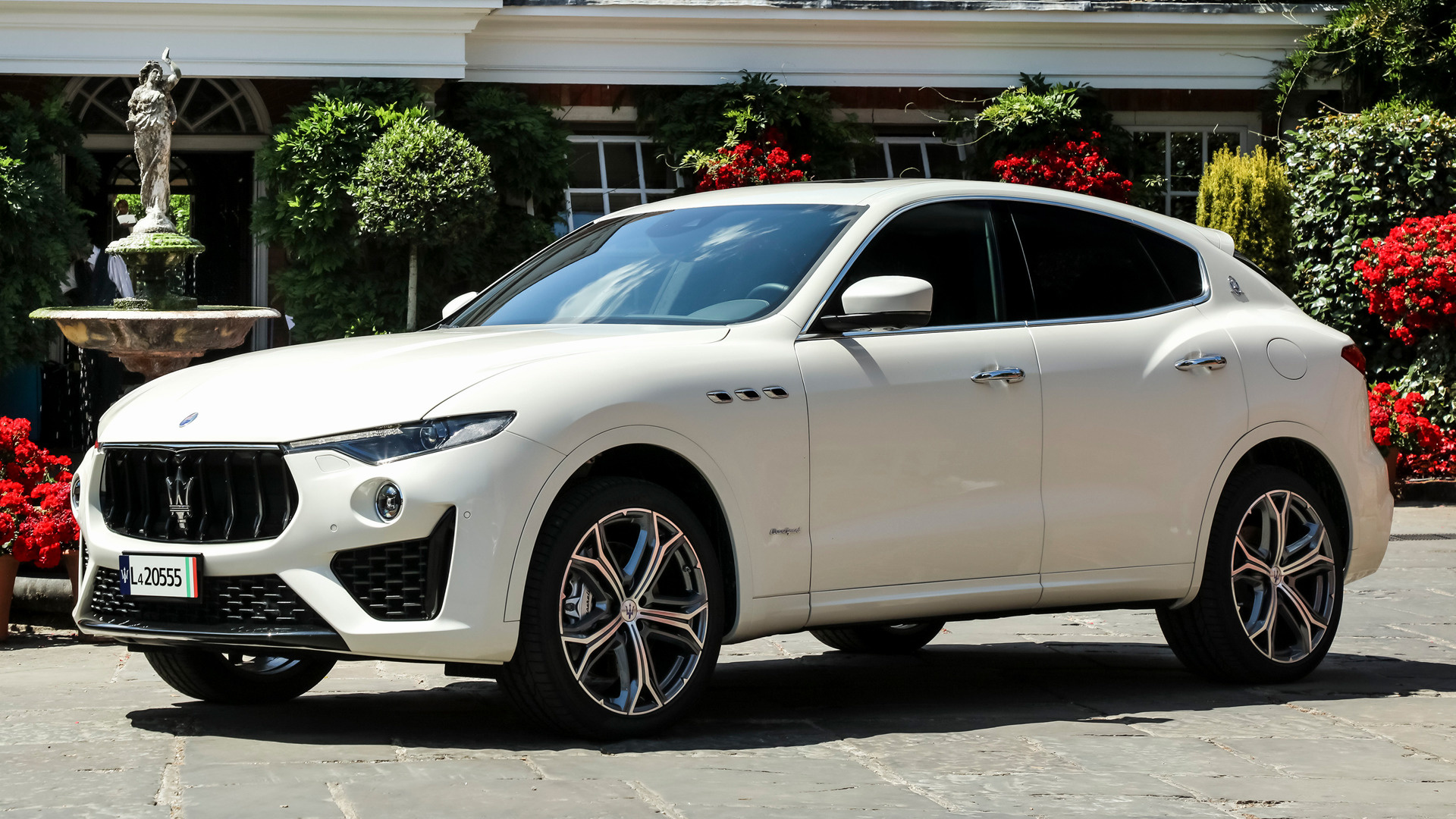 Maserati Levante Gransport Vulcano Wallpapers