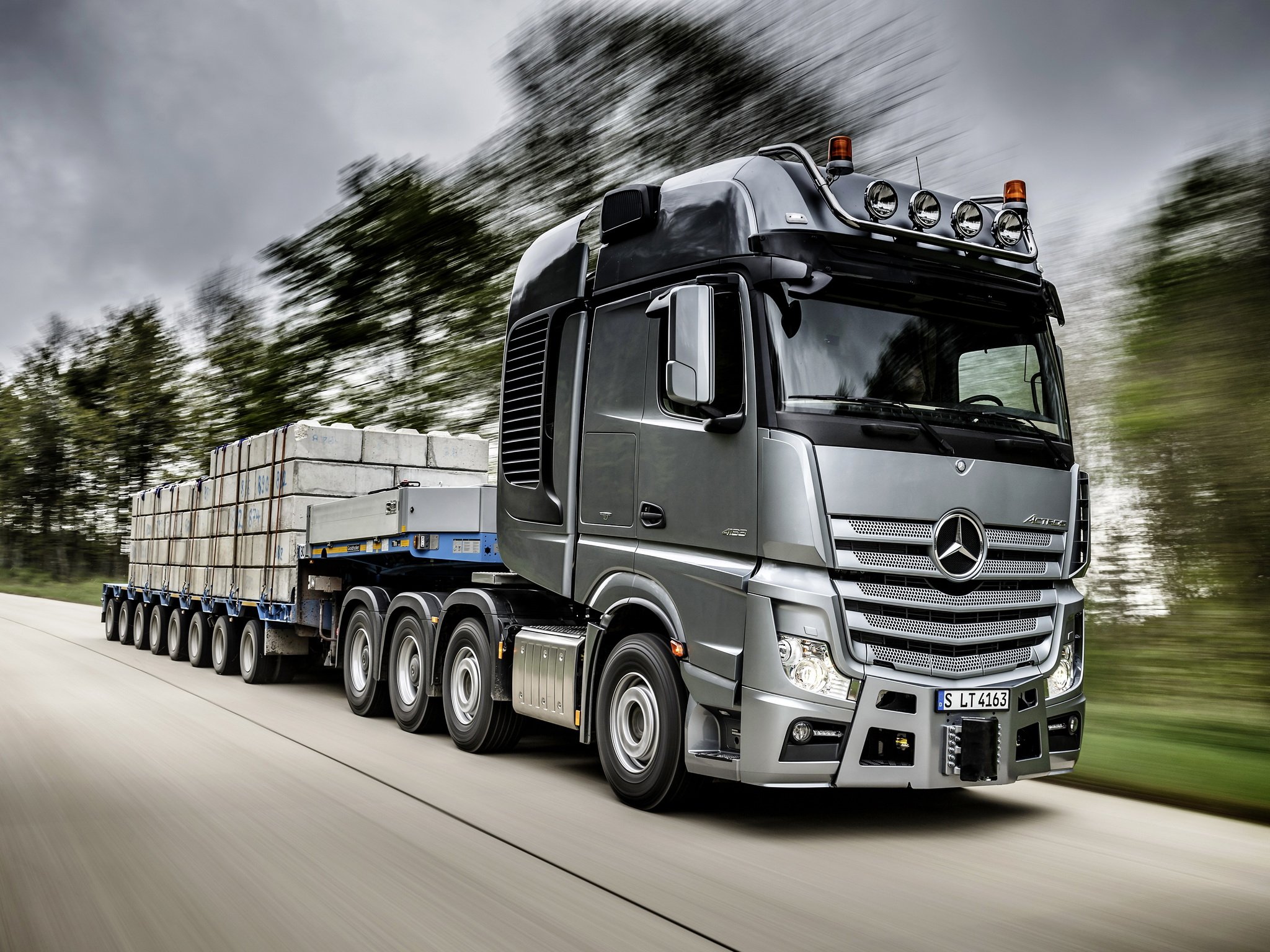 Mercedes Axor Wallpapers