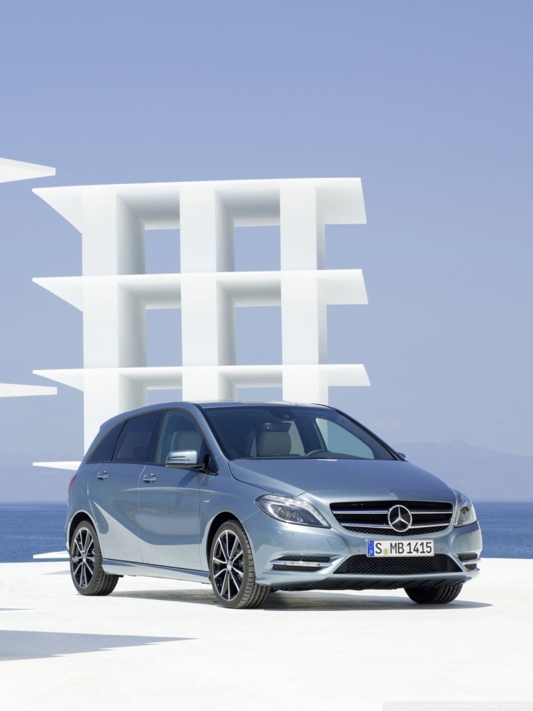 Mercedes-Benz B200 Wallpapers