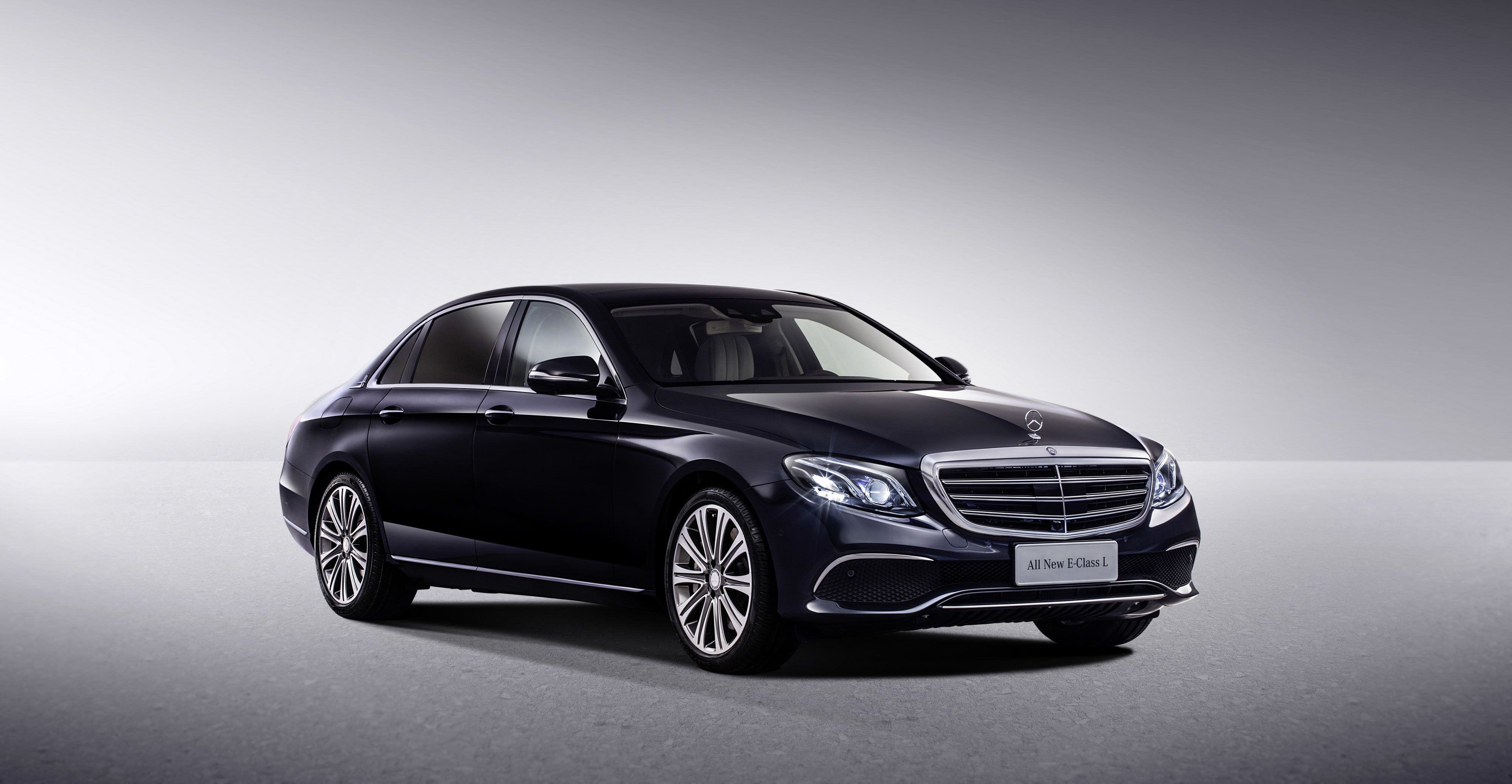 Mercedes-Benz E 450 Wallpapers