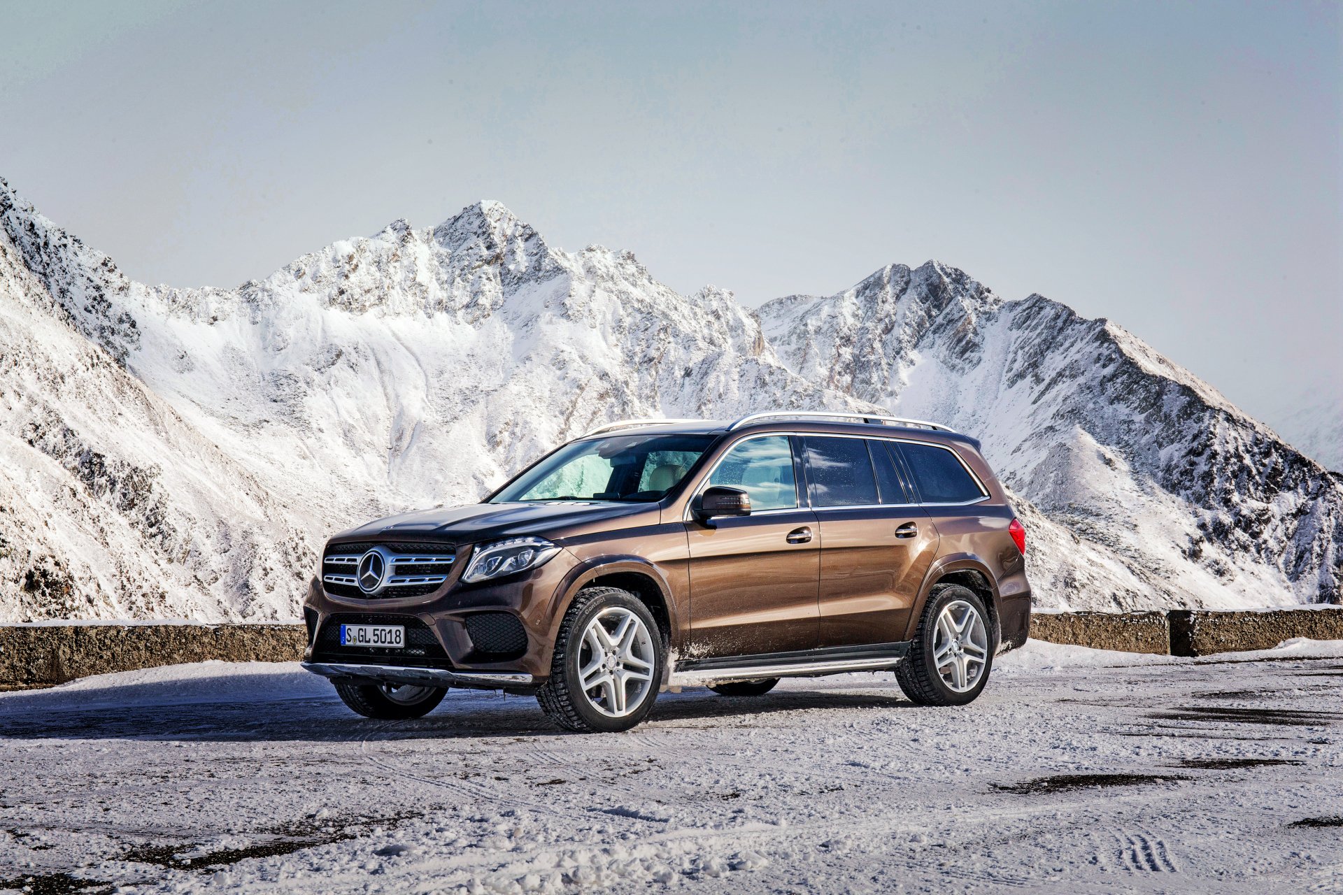 Mercedes-Benz Gl-Class Wallpapers