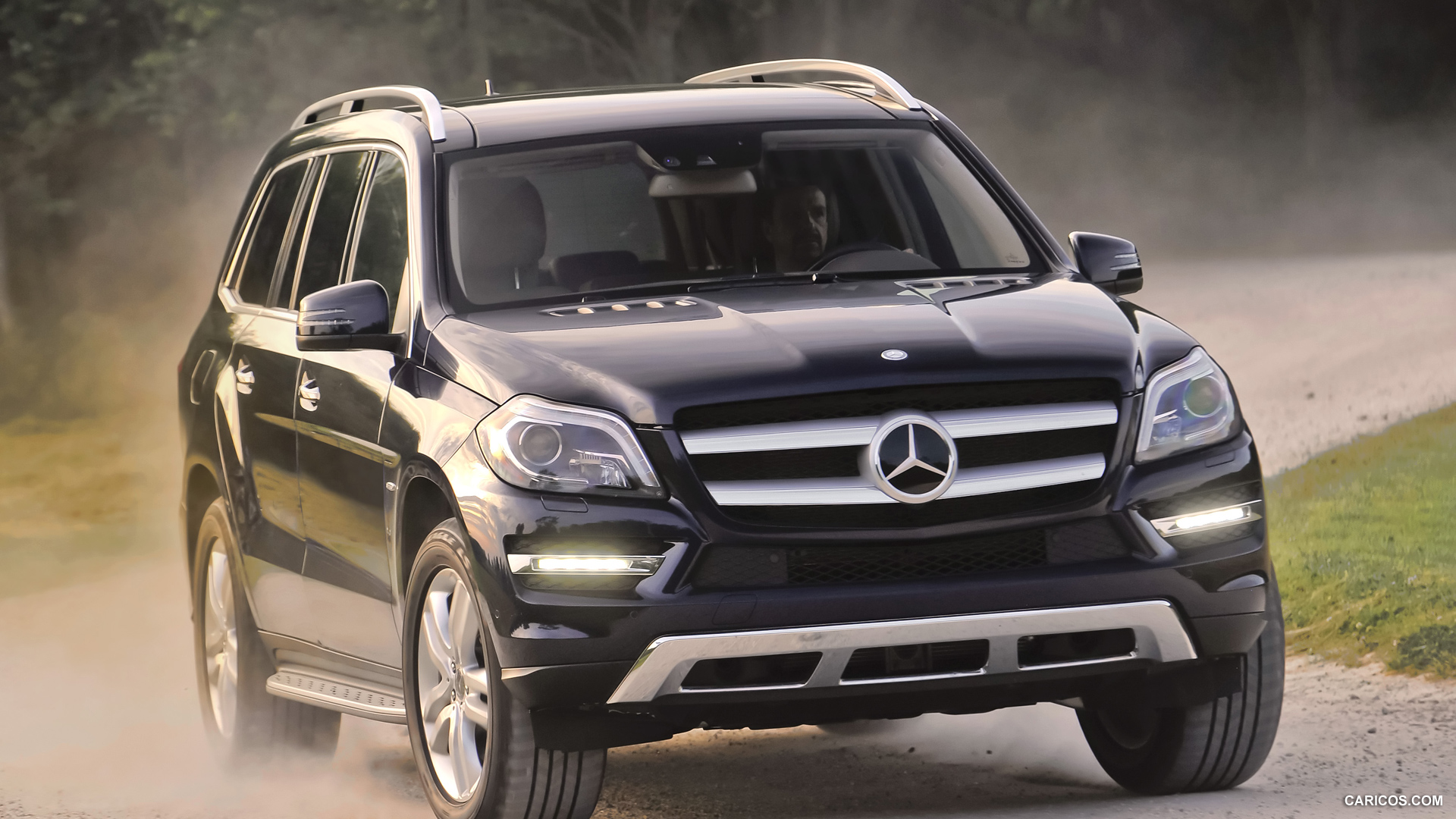 Mercedes-Benz Gl-Class Wallpapers