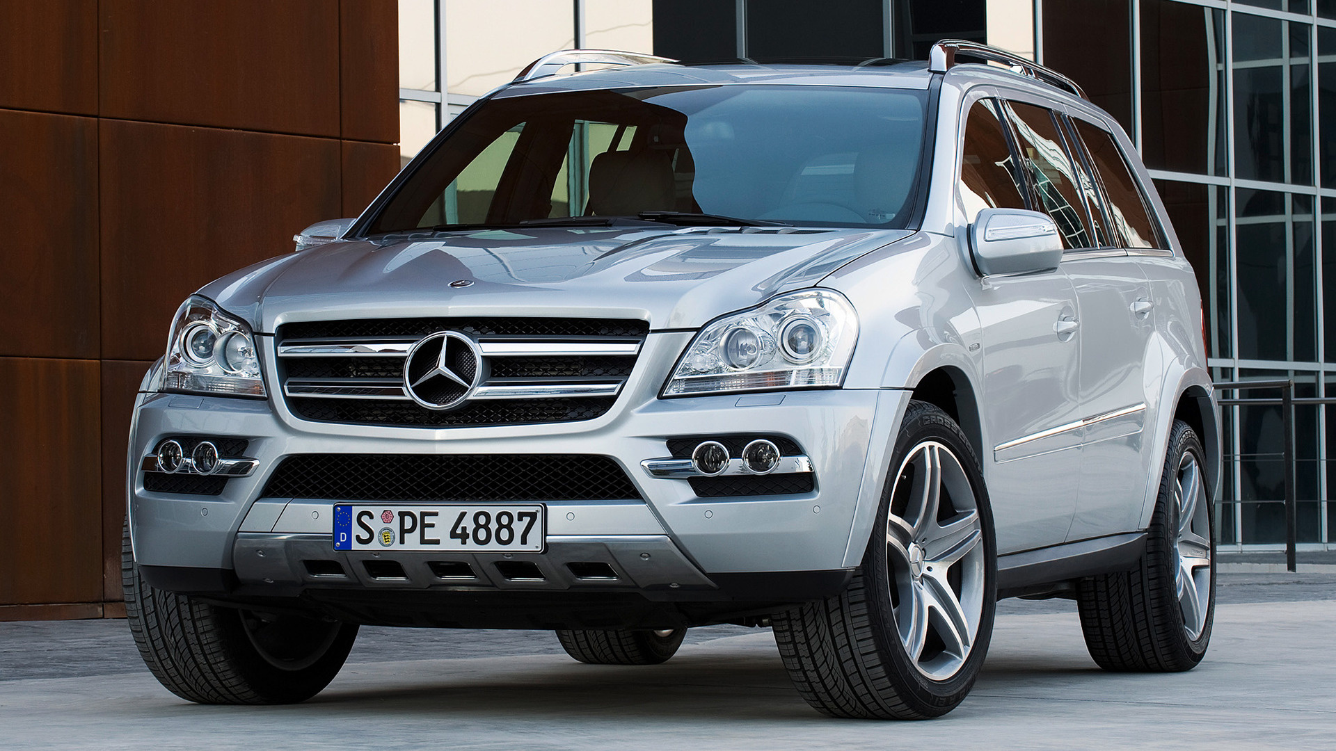 Mercedes-Benz Gl-Class Wallpapers