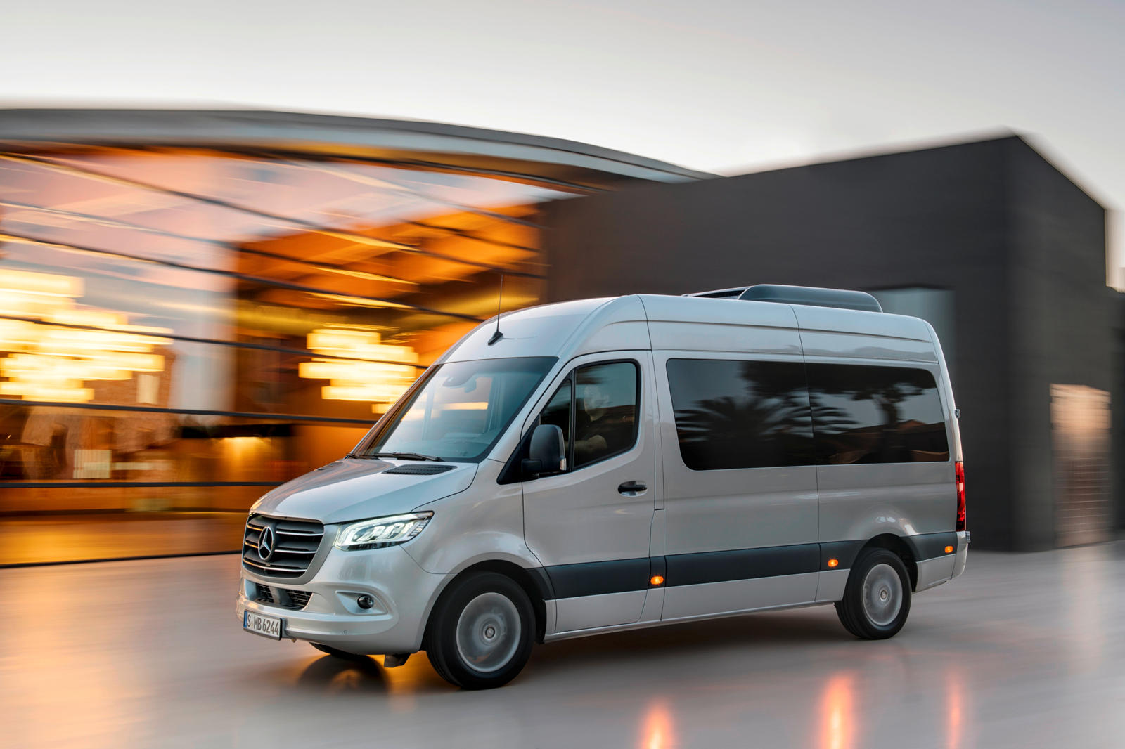 Mercedes-Benz Sprinter Wallpapers