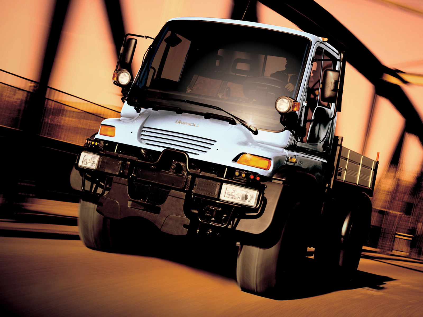 Mercedes-Benz Unimog Wallpapers