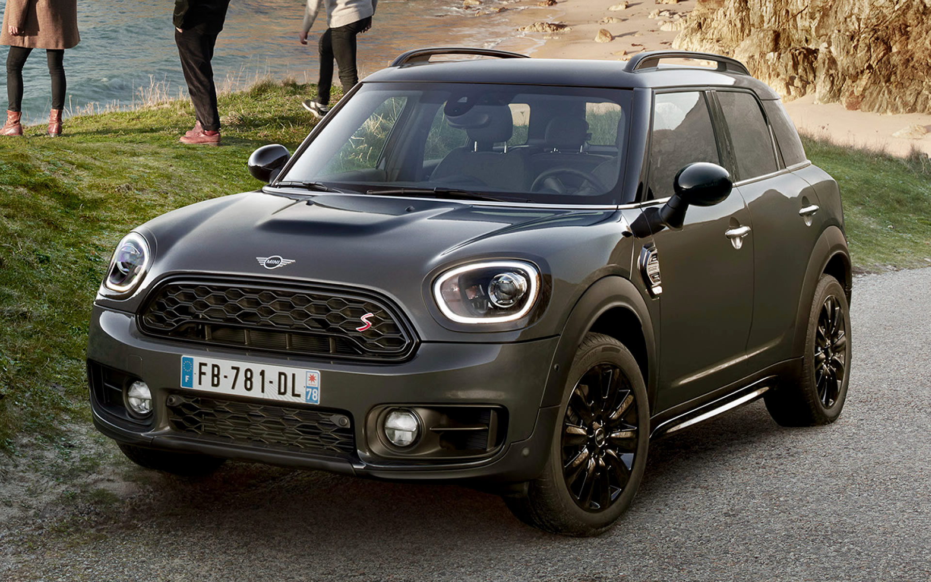 Mini Cooper S Countryman Wallpapers