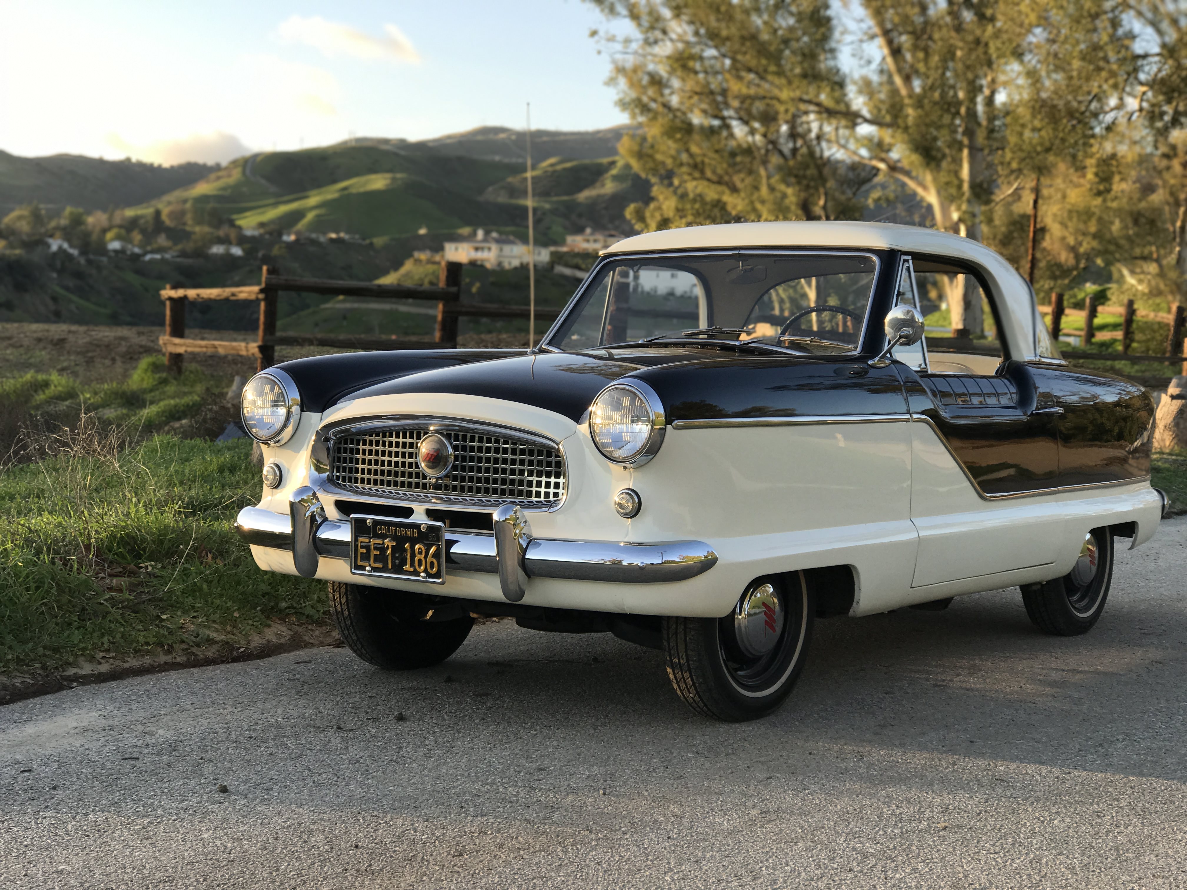 Nash Metropolitan Wallpapers