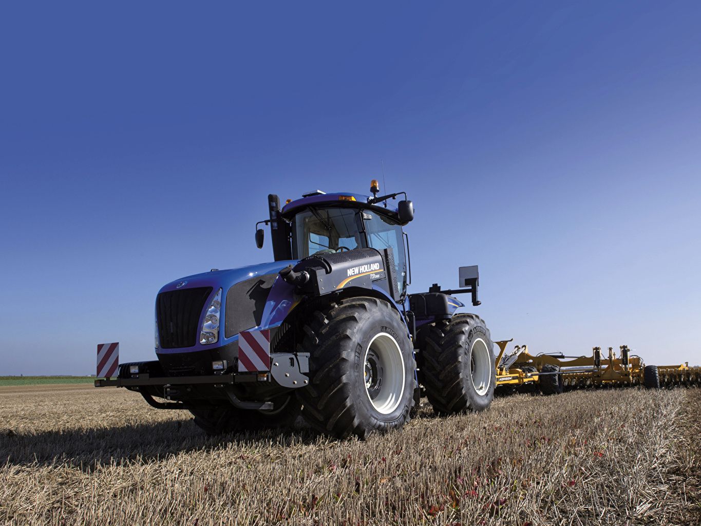 New Holland Tractor Wallpapers