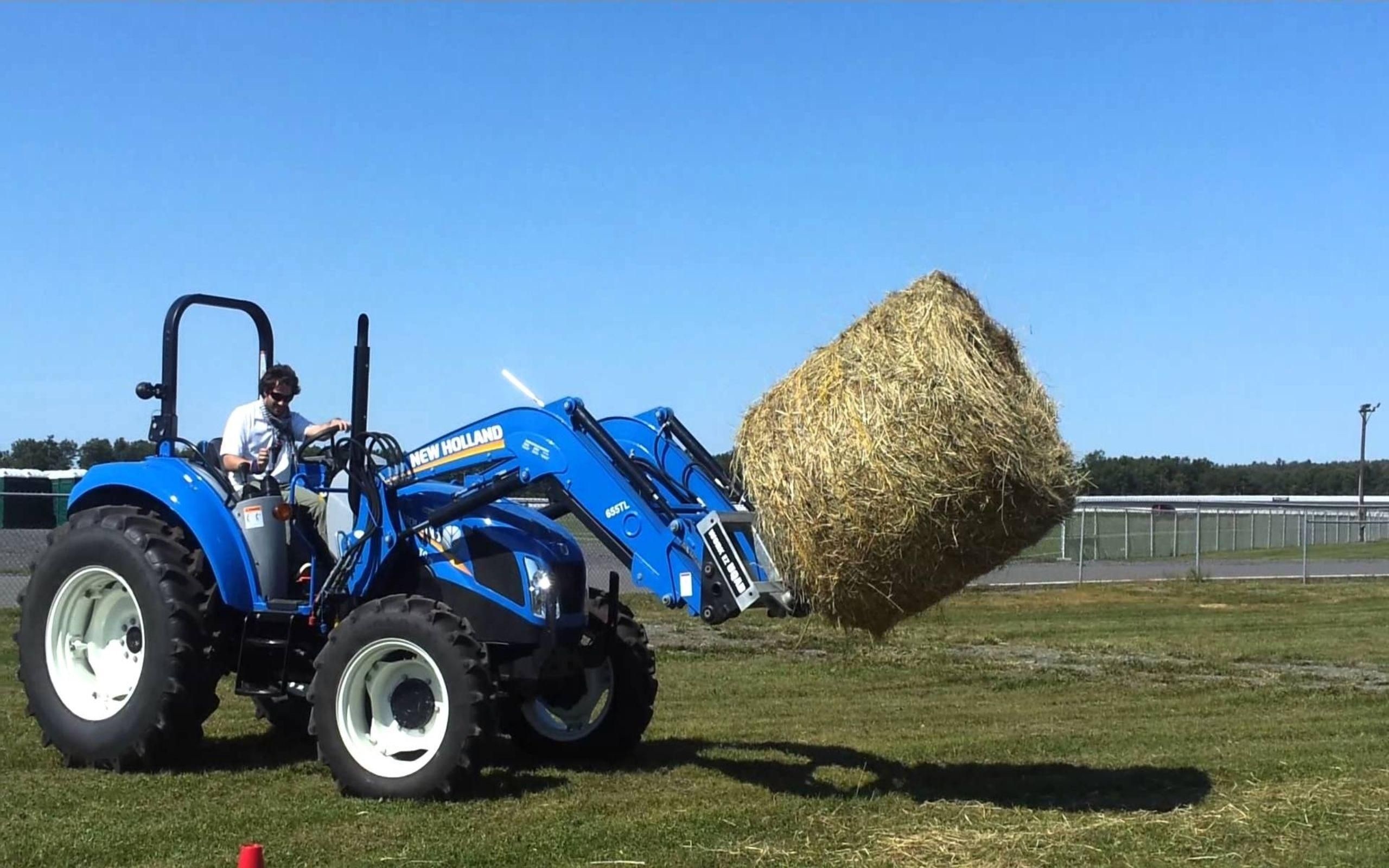 New Holland Tractor Wallpapers