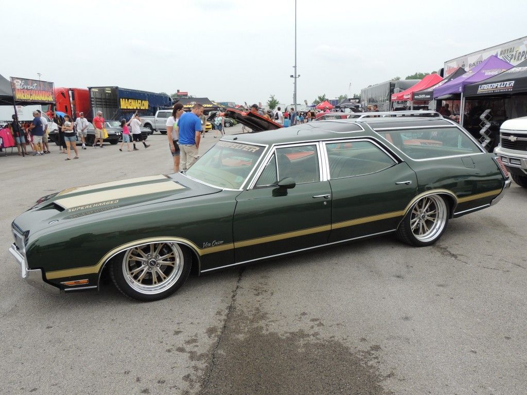 Oldsmobile Vista Cruiser Wallpapers