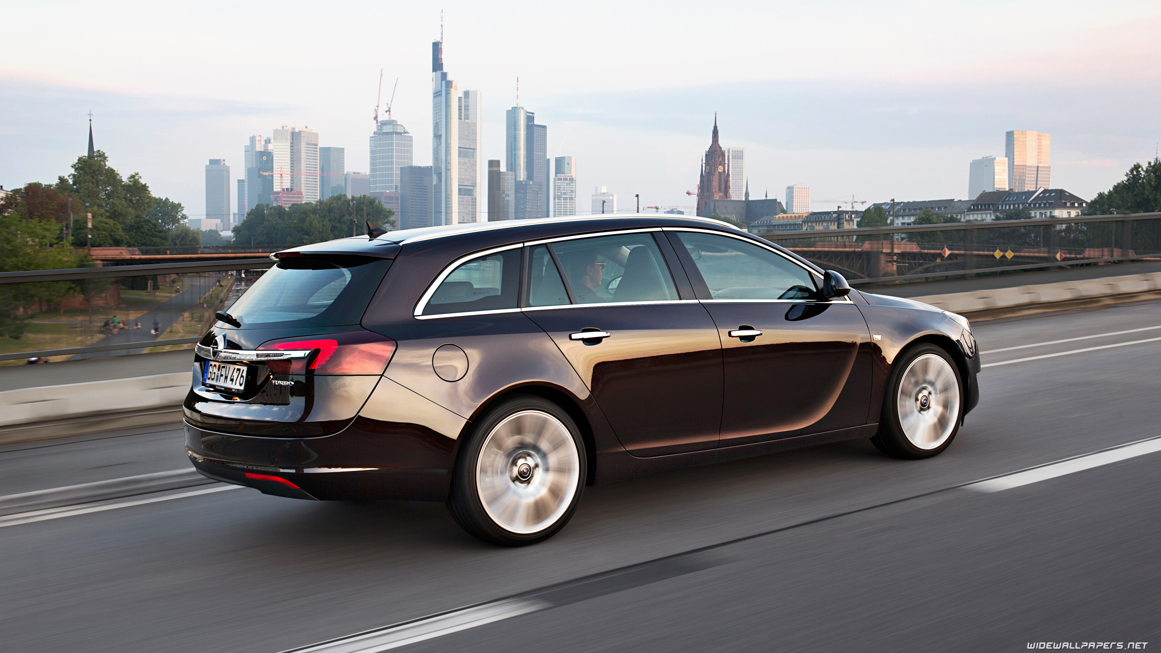 Opel Insignia Turbo X Country Tourer Wallpapers